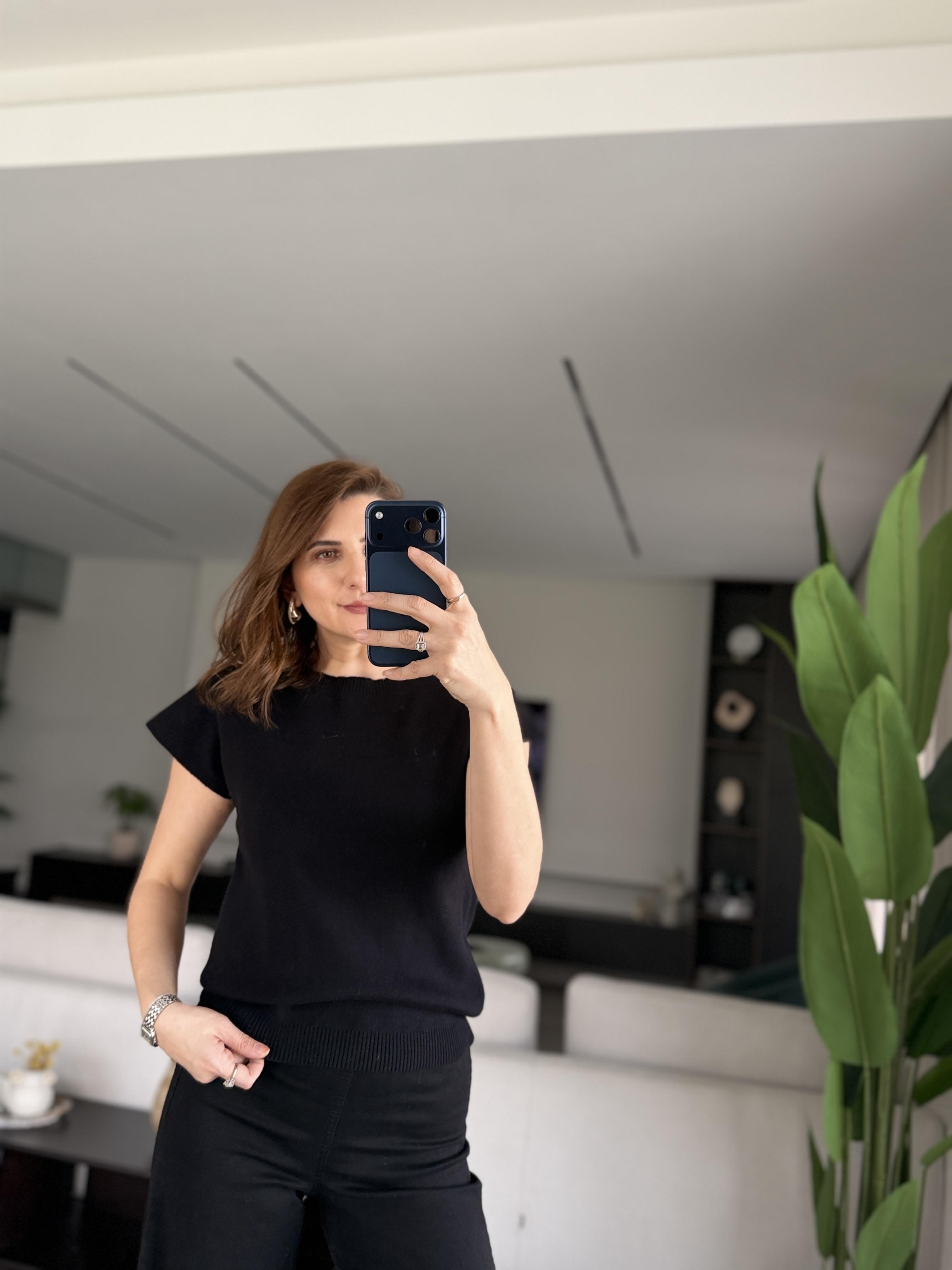 Siyah  Sıfır Kol Triko Bluz
