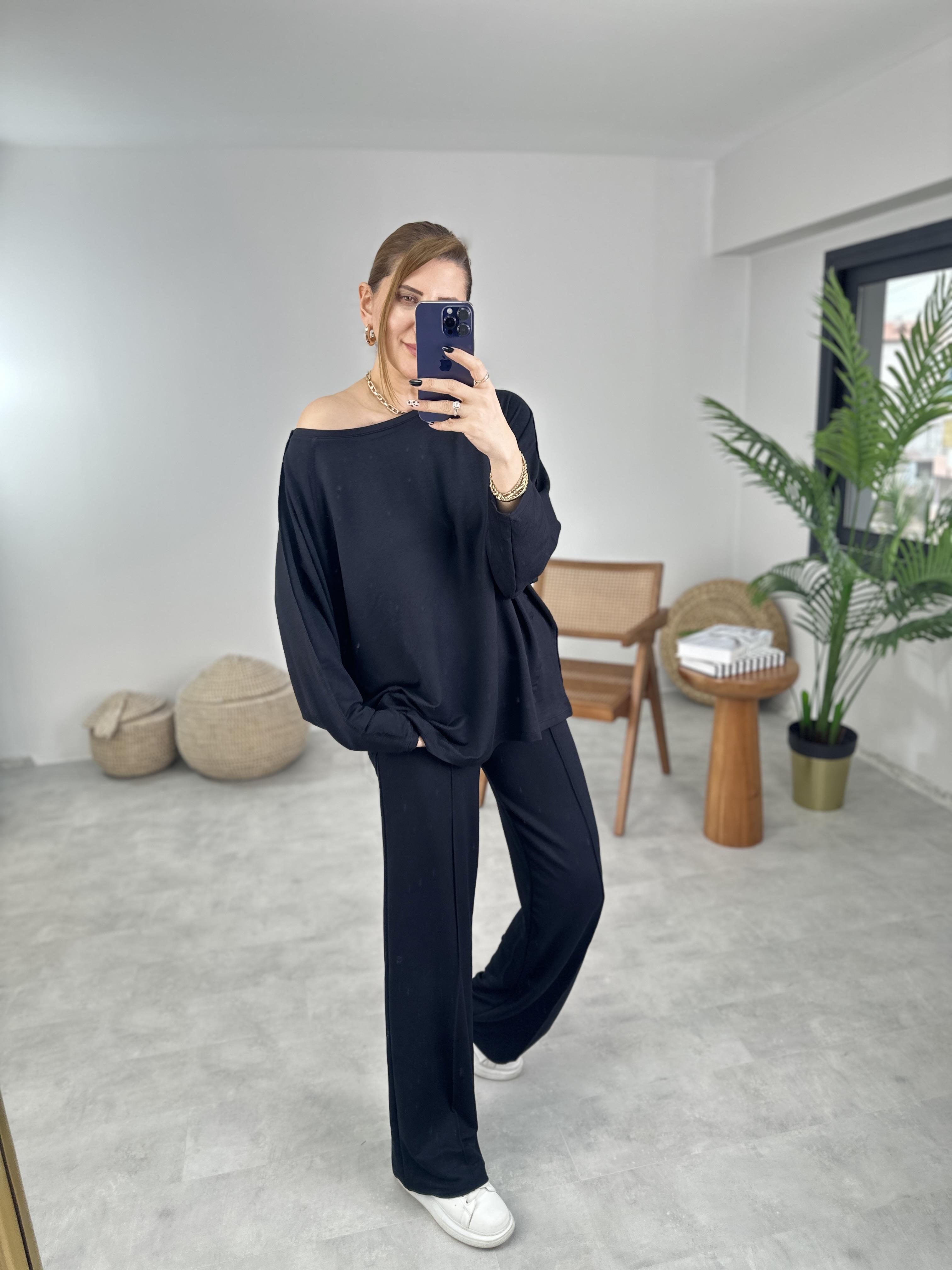 Siyah Ters Dikiş Detaylı Modal Takım