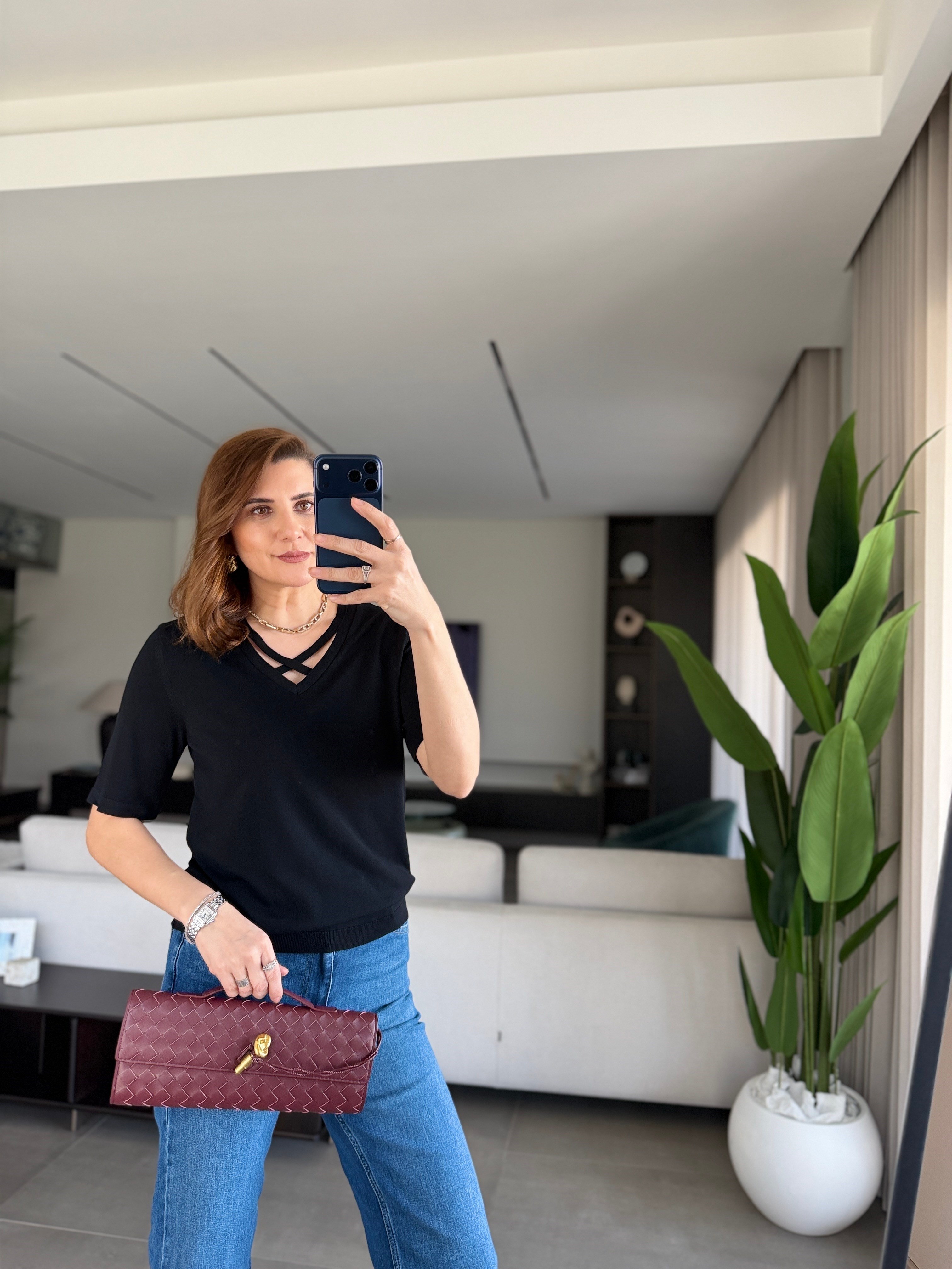 Siyah V Yaka Çapraz Detaylı Triko Bluz