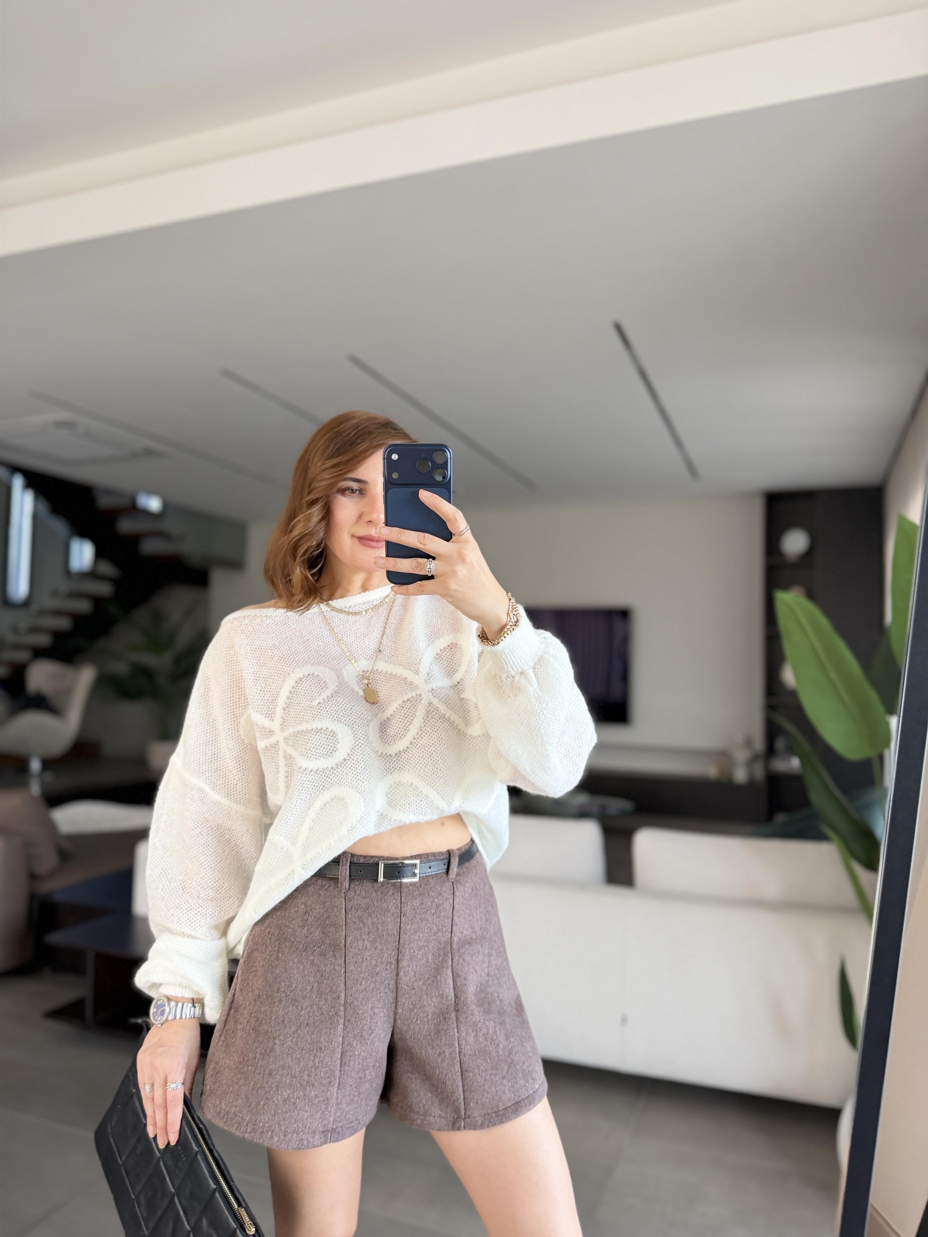 Vizon Kemerli Tüylü Şort