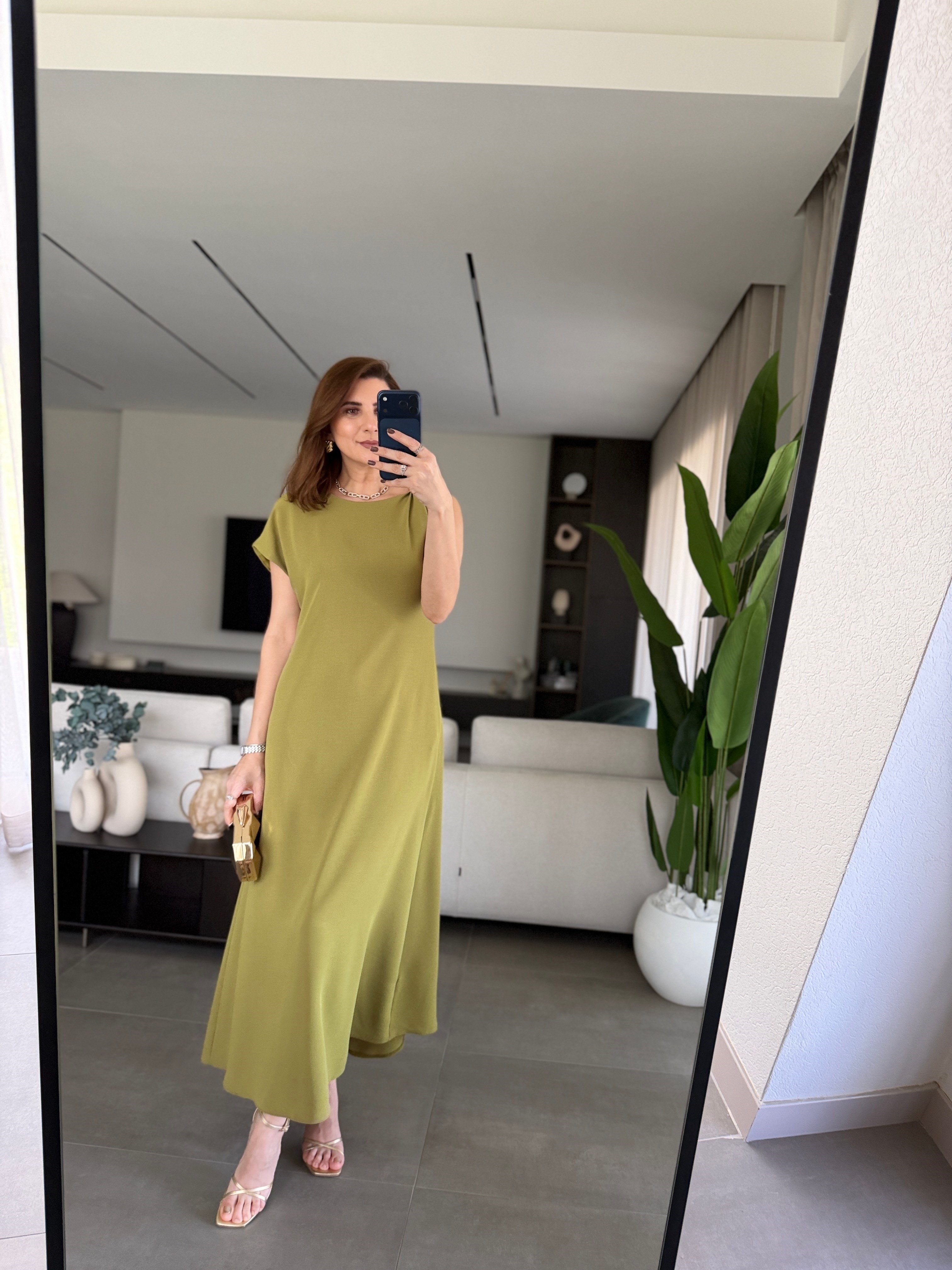 Yağ Yeşili Omzu Aksesuar Detaylı Elbise