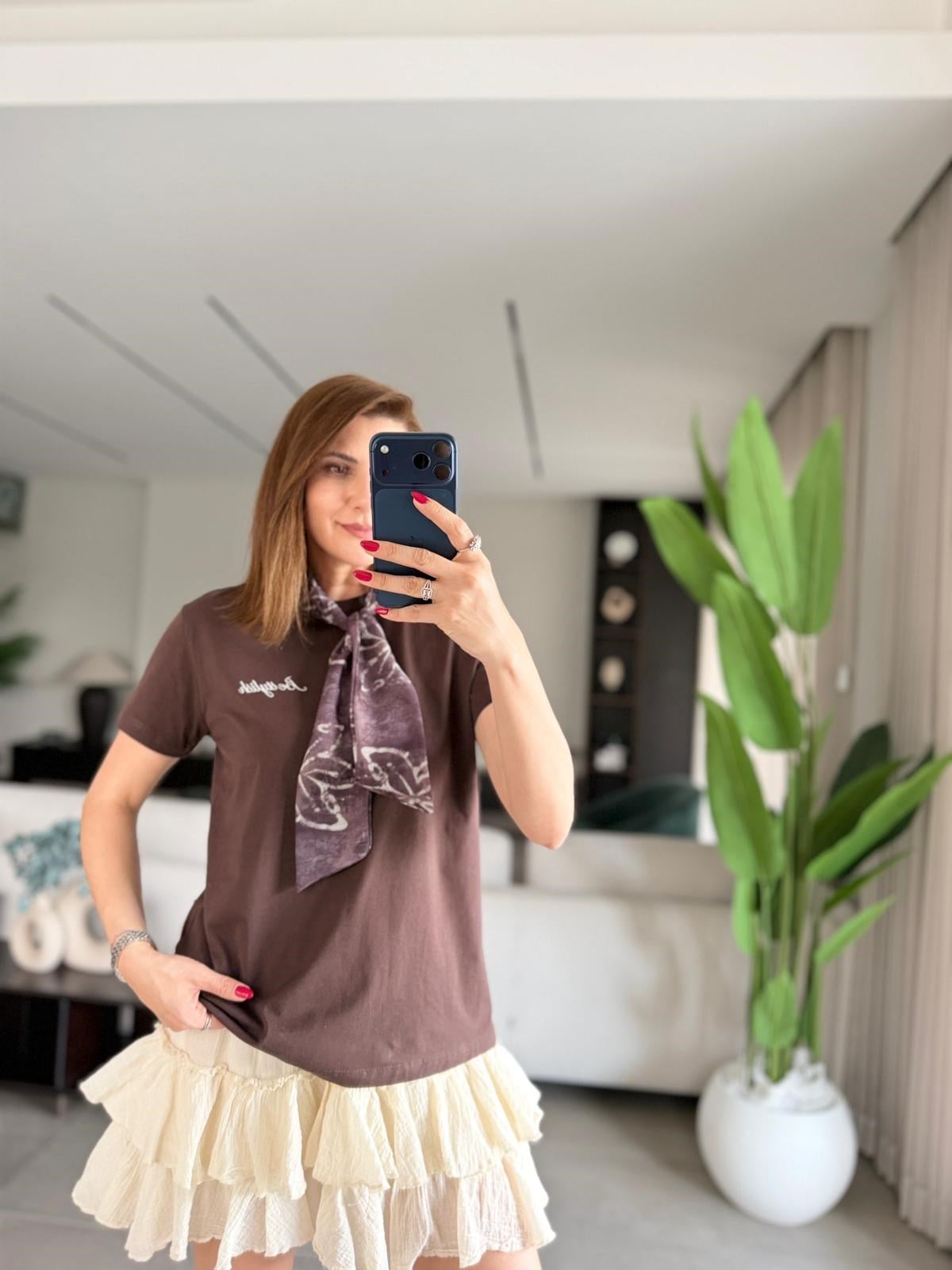 Yazı Baskılı Yaka Fularlı T-shirt