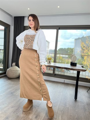 DÜĞME DETAYLI TRİKO ETEK