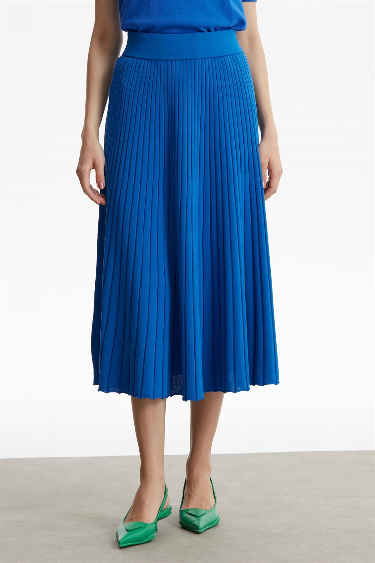 PİLELİ RAYON ETEK SAKS
