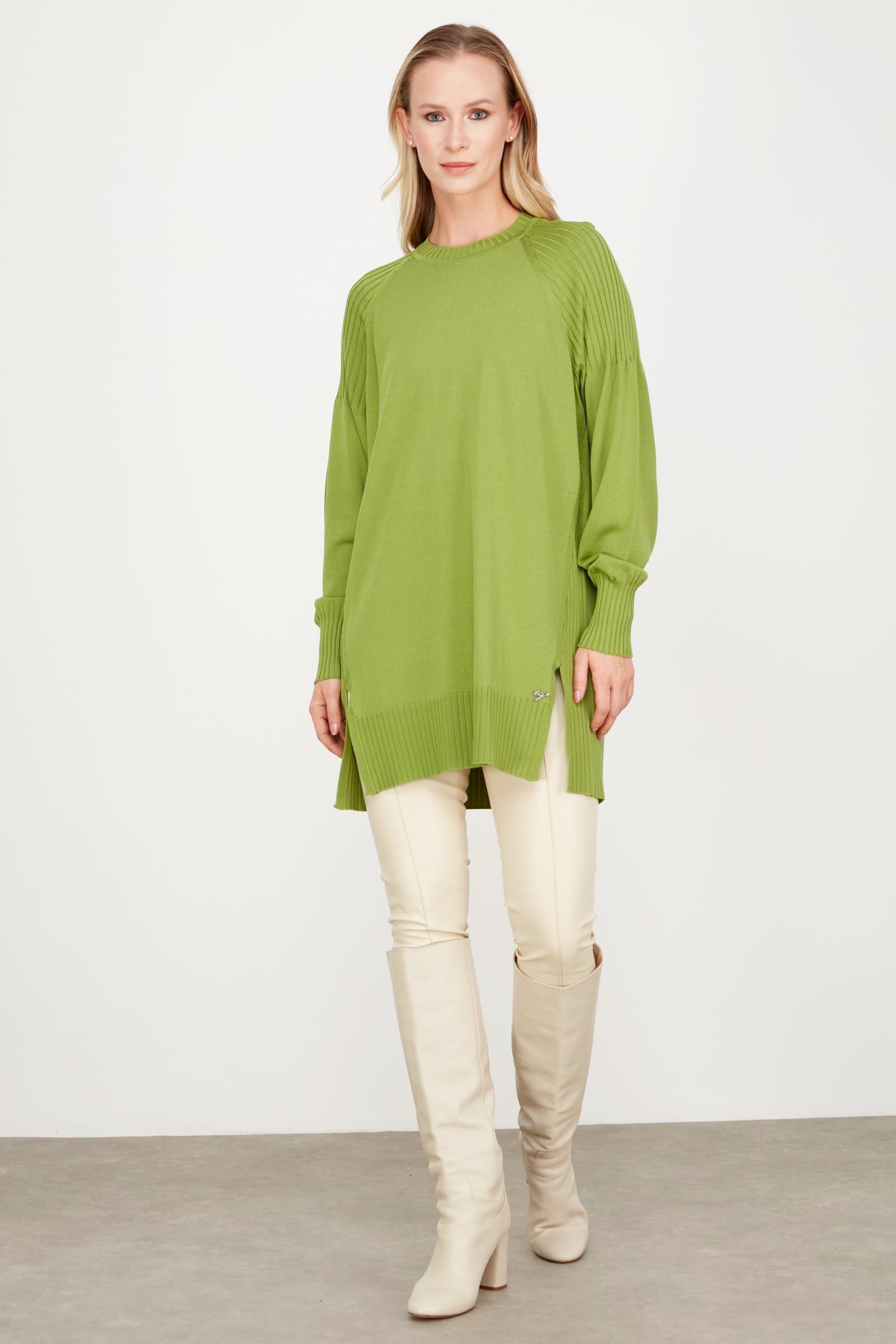 YANLARI YIRTMAÇLI RAYON TUNİK YEŞİL