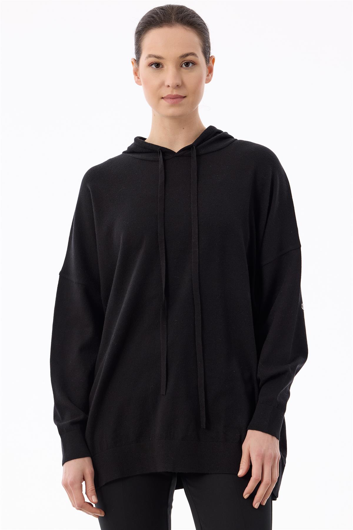 Arkası Taş Yazı Baskılı Kapüşonlu Tunik SİYAH