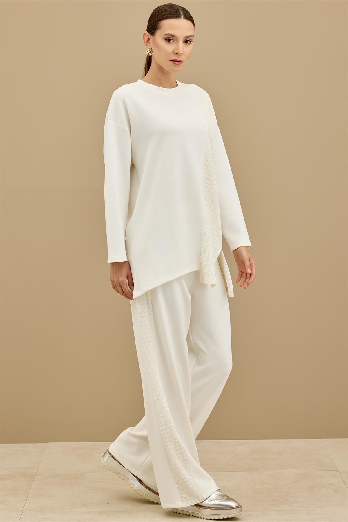 Asimetrik Garnili Pantolonlu Takım EKRU