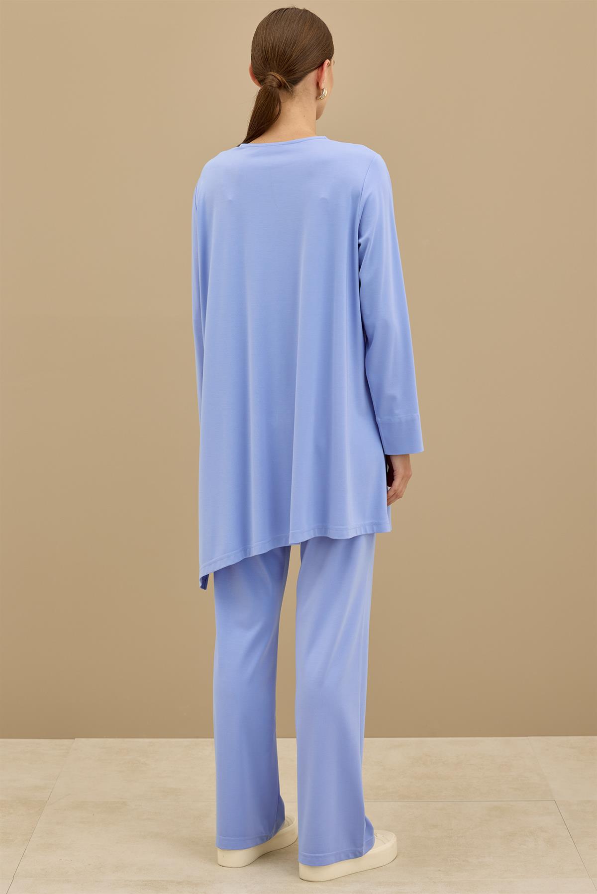 Asimetrik Kesimli Aksesuar Detaylı Takim MAVİ