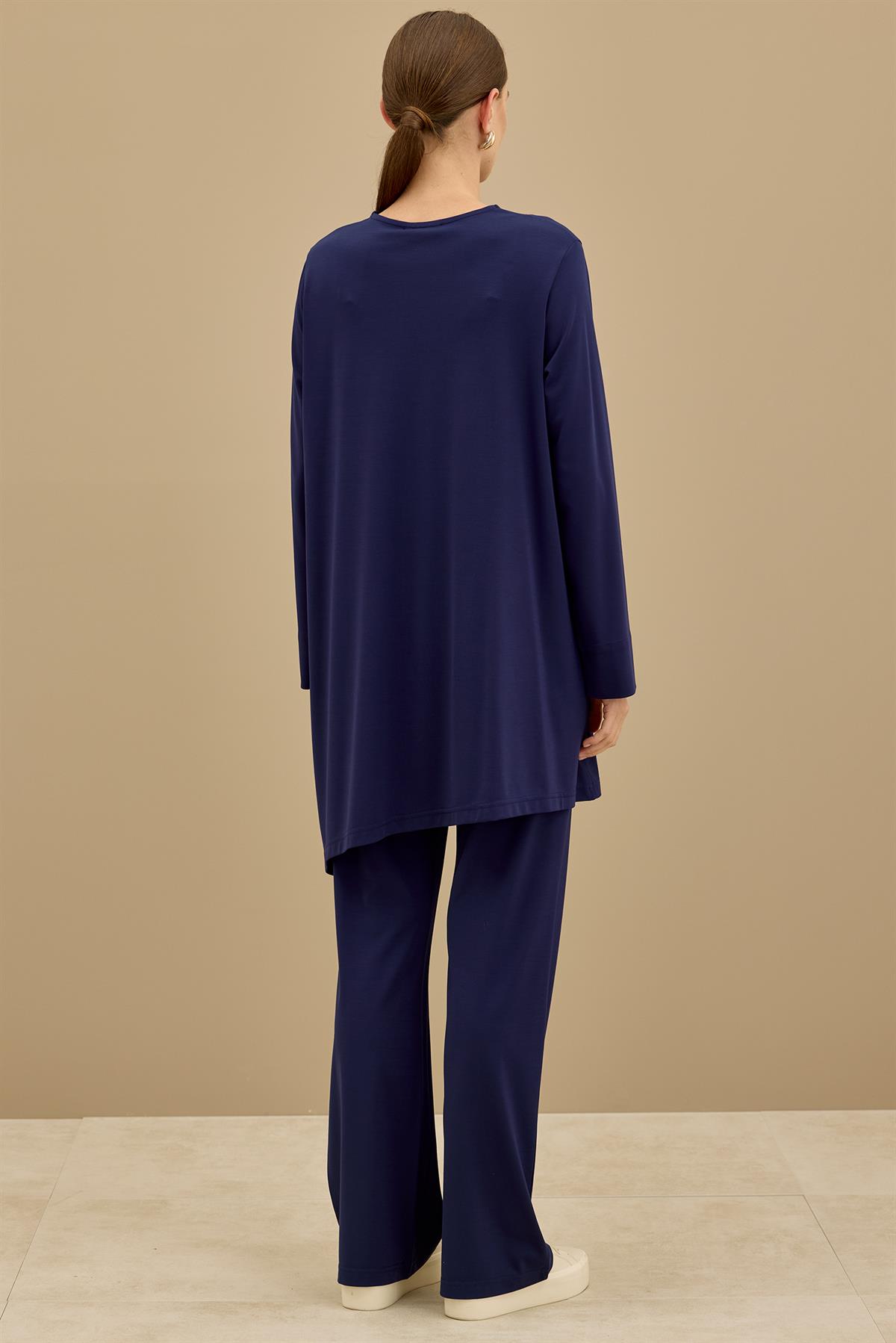 Asimetrik Kesimli Aksesuar Detaylı Takim LACİVERT