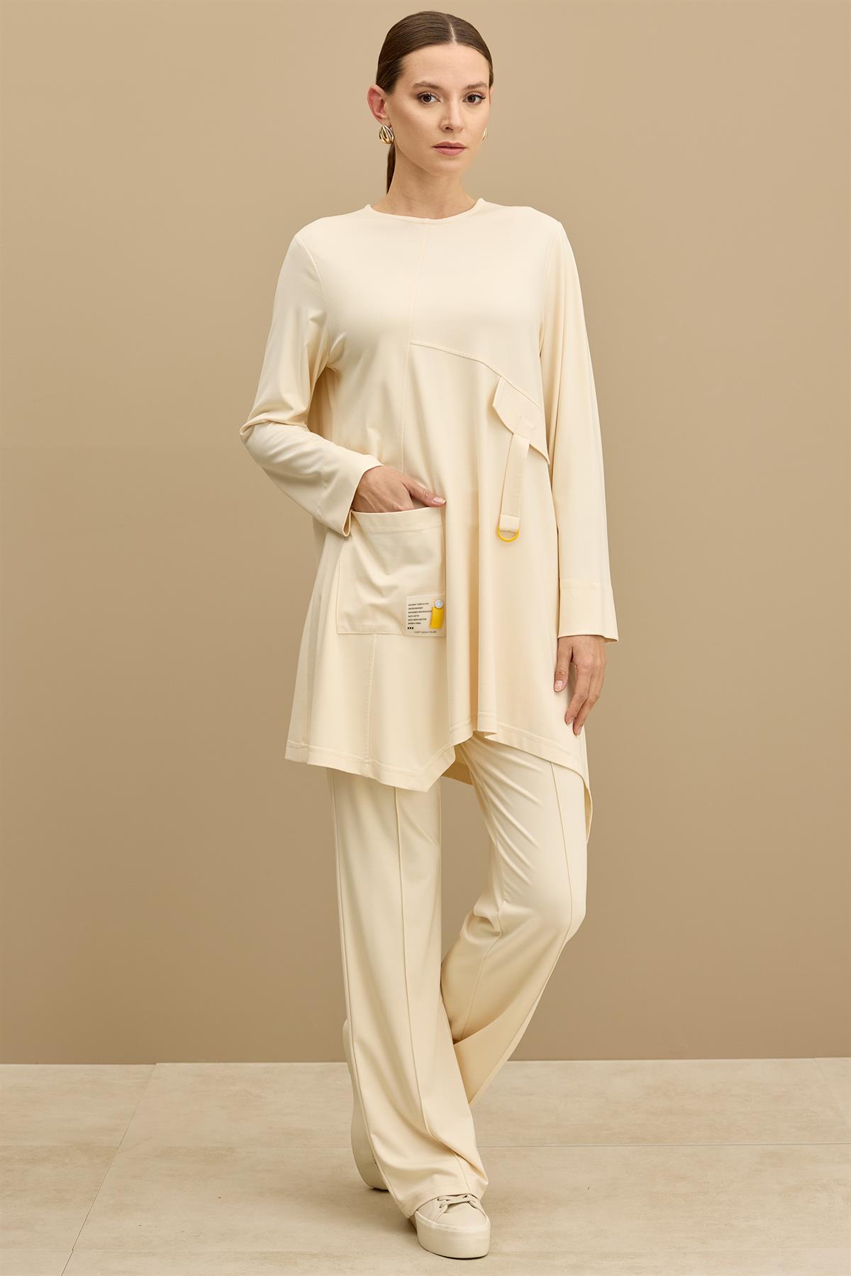 Asimetrik Kesimli Aksesuar Detaylı Takim BEJ