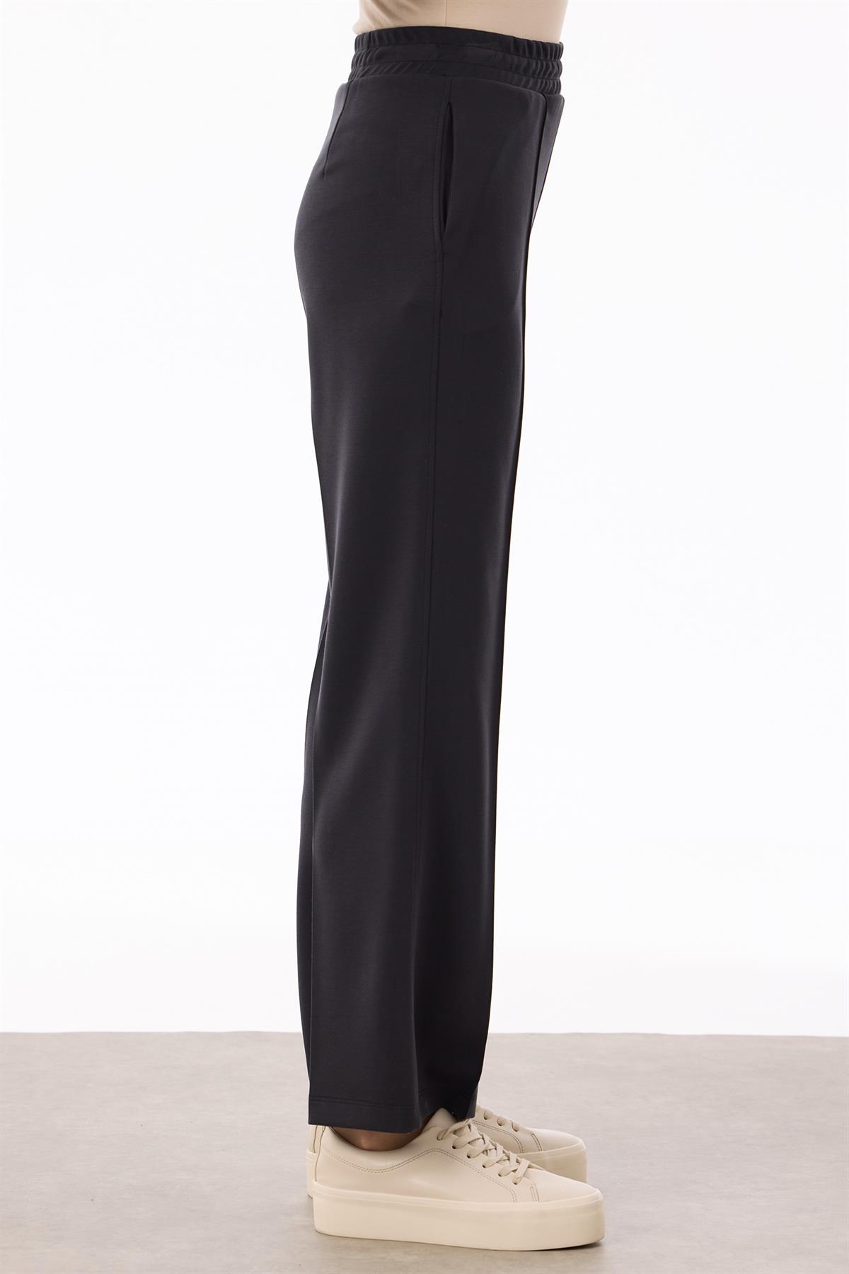 Bel Kısmı Büzme Detaylı Eşofman Takım SİYAH