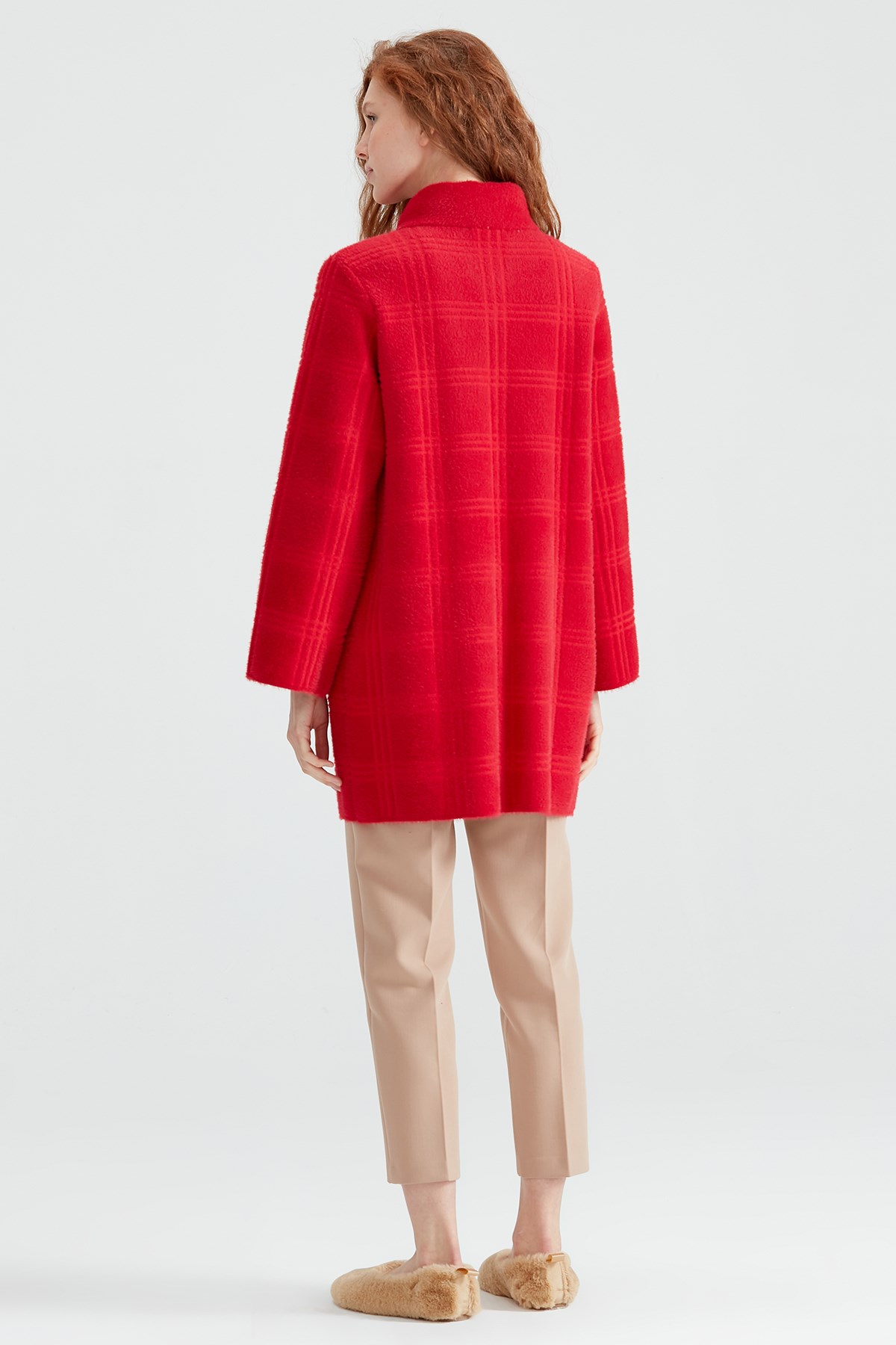 BROŞLU ÖRGÜ DETAYLI MİNK KABAN KIRMIZI