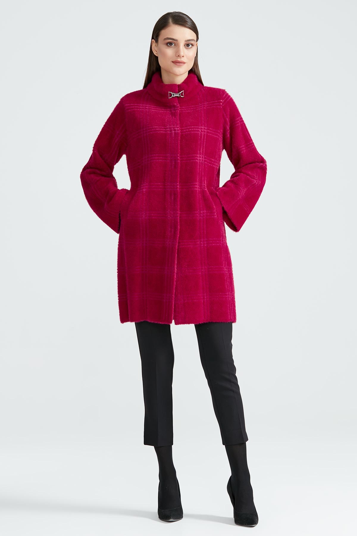 BROŞLU ÖRGÜ DETAYLI MİNK KABAN FUŞYA