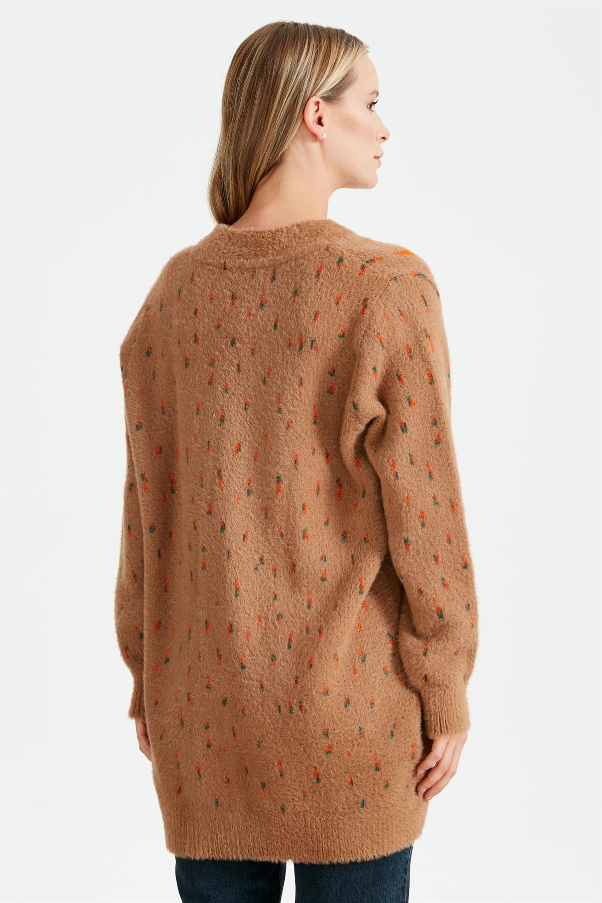 ÇİÇEK DESENLİ HIRKA CAMEL