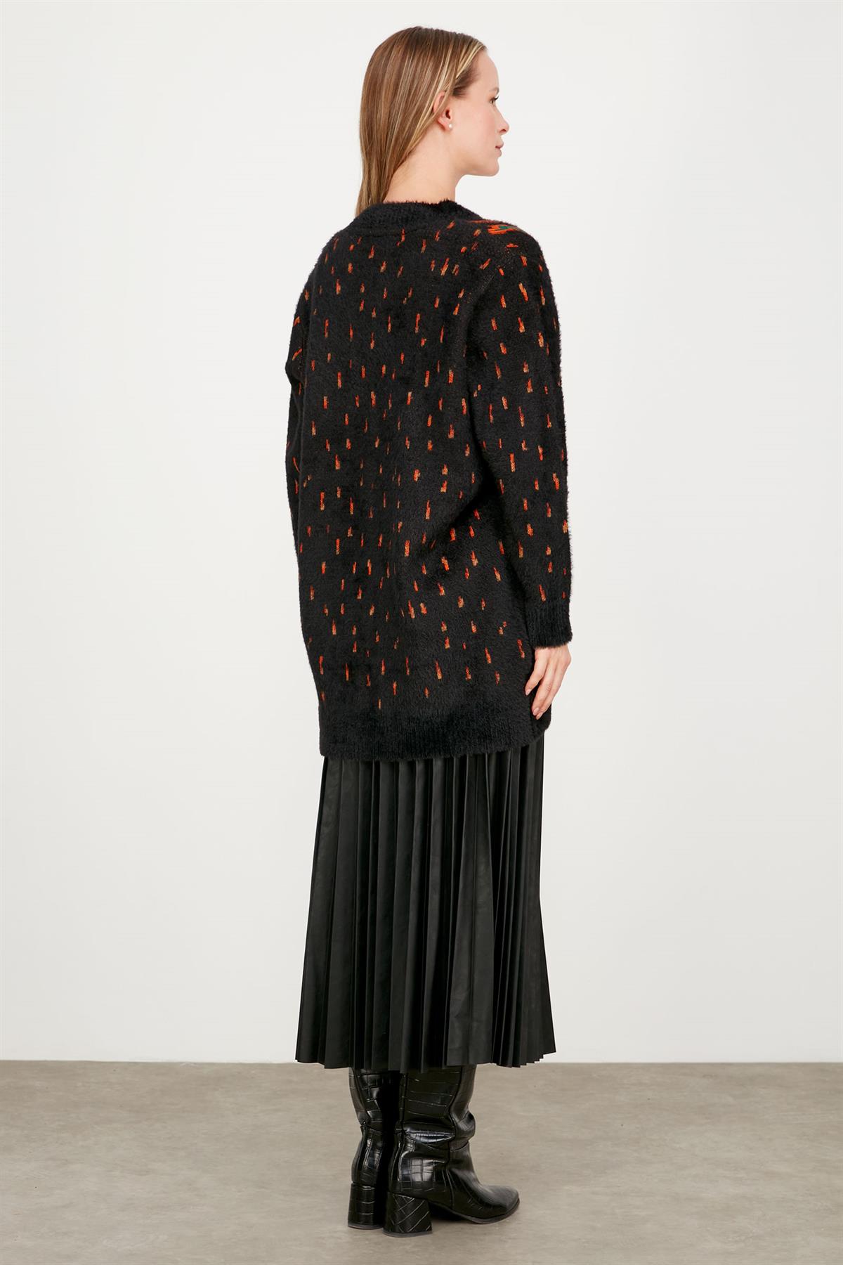 ÇİÇEK DESENLİ HIRKA SİYAH