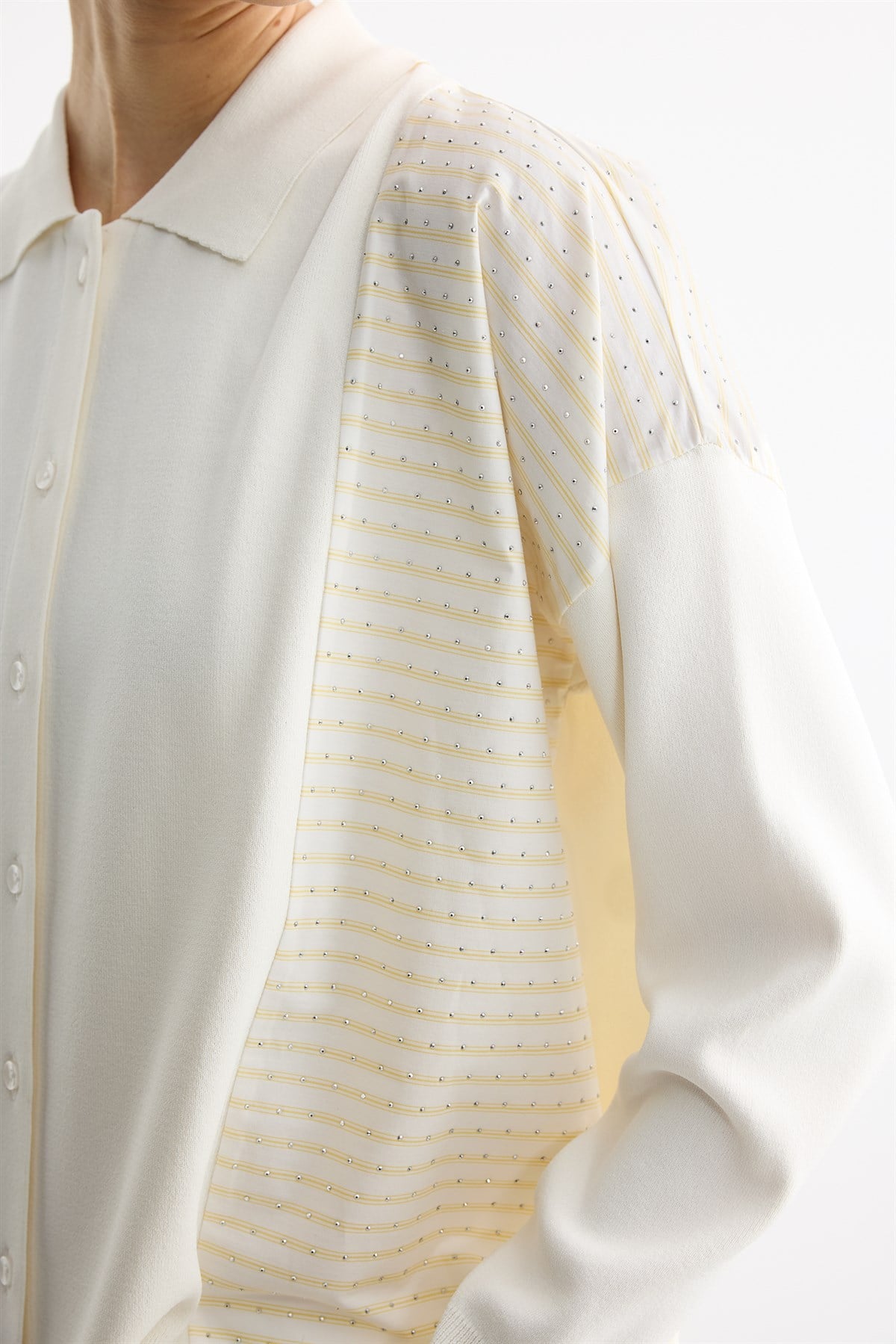 Çizgi Desenli Taşlı Kumaş Mixli Düğmeli Rayon Tunik EKRU