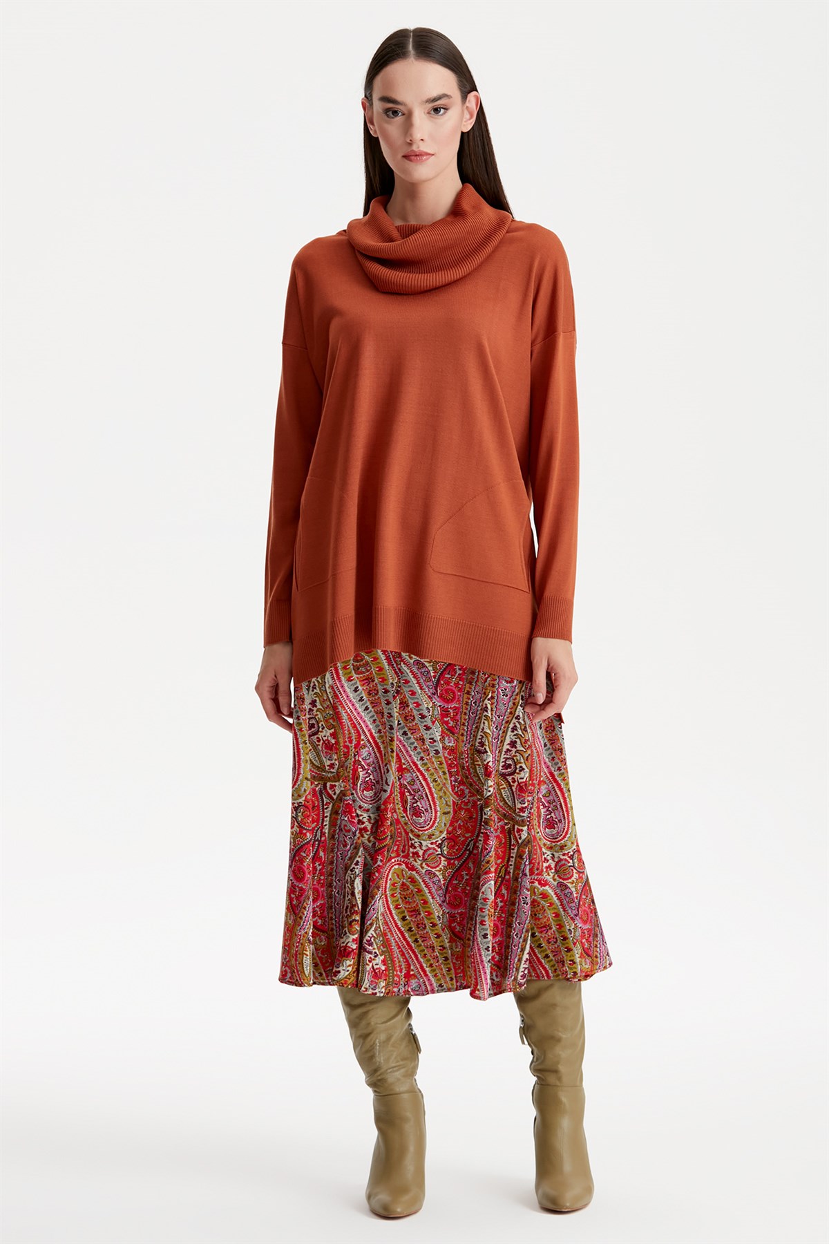 DEGAJE YAKA TRİKO TUNİK TABA