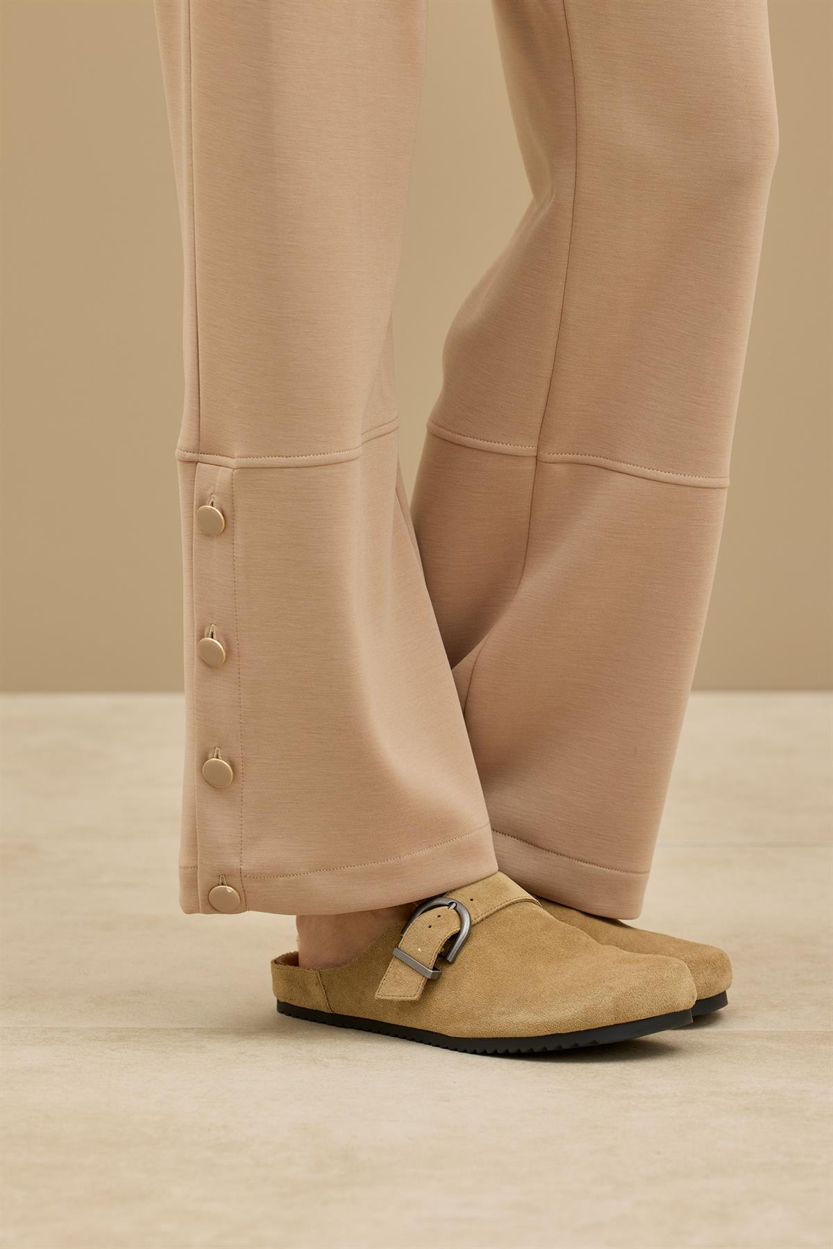 Desenli Kumaş Bloklu Pantolonu Takım CAMEL