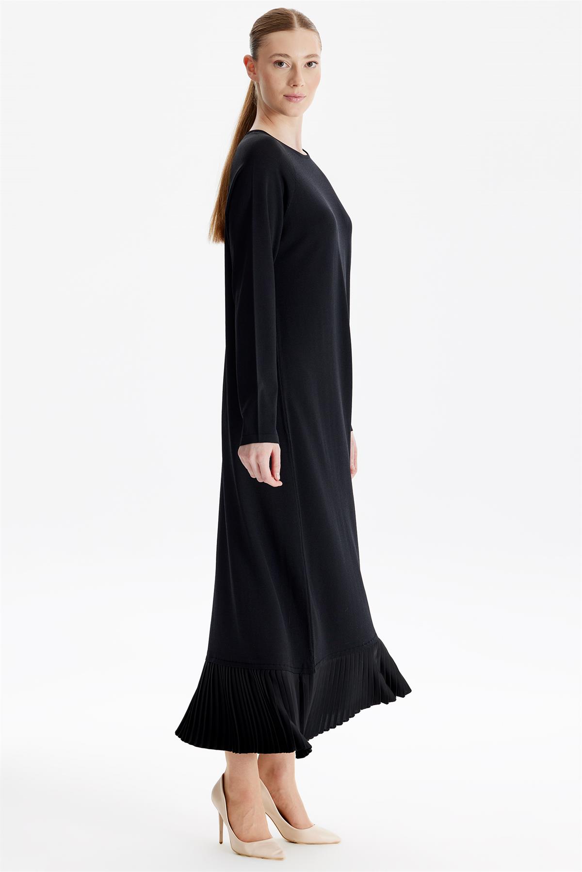 Etek Altı Piliseli Rayon Elbise SİYAH
