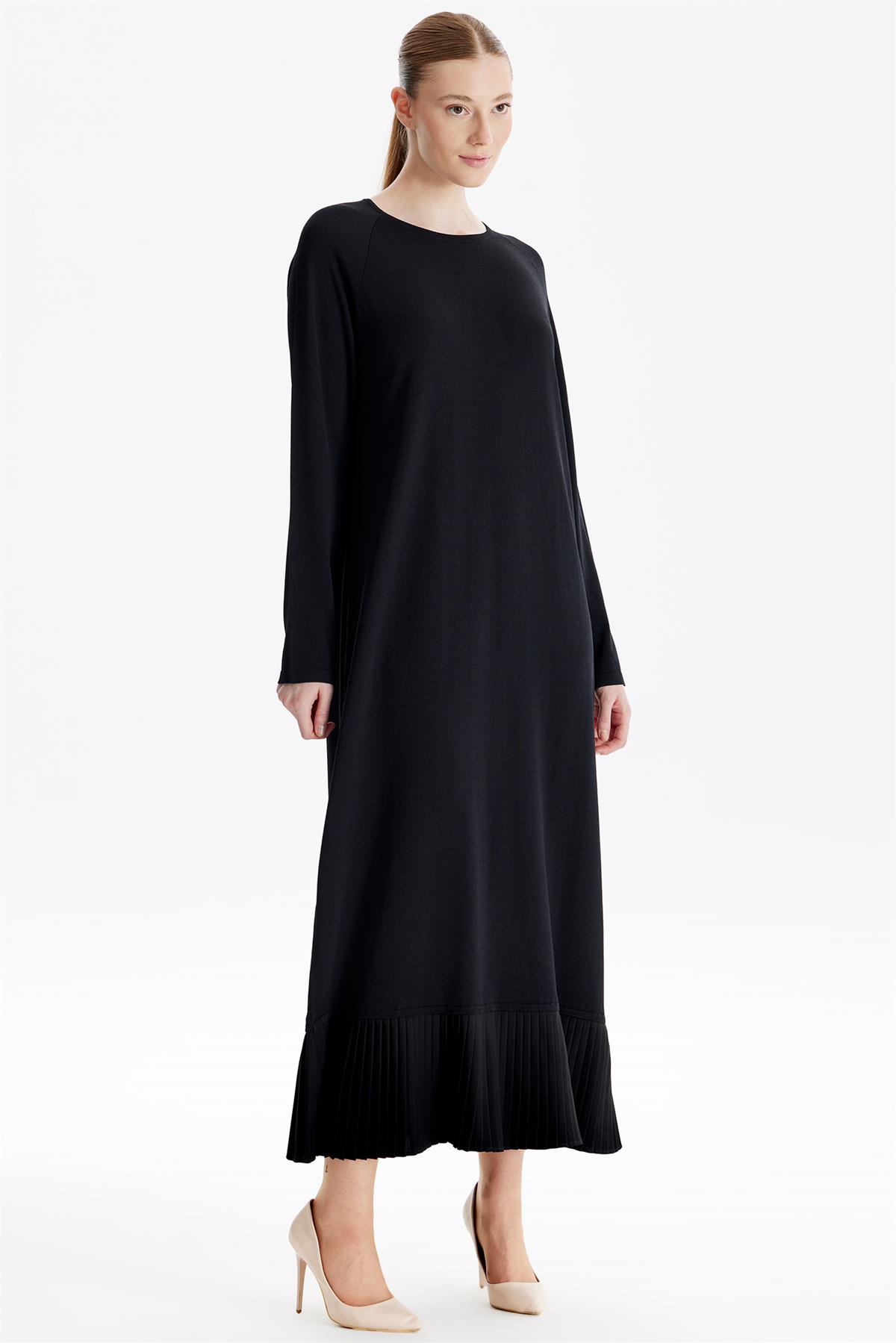 Etek Altı Piliseli Rayon Elbise SİYAH