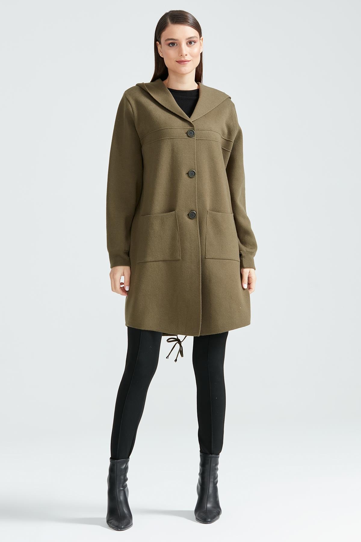 KAPŞONLU ÖNÜ DÜĞMELİ HIRKA HAKİ