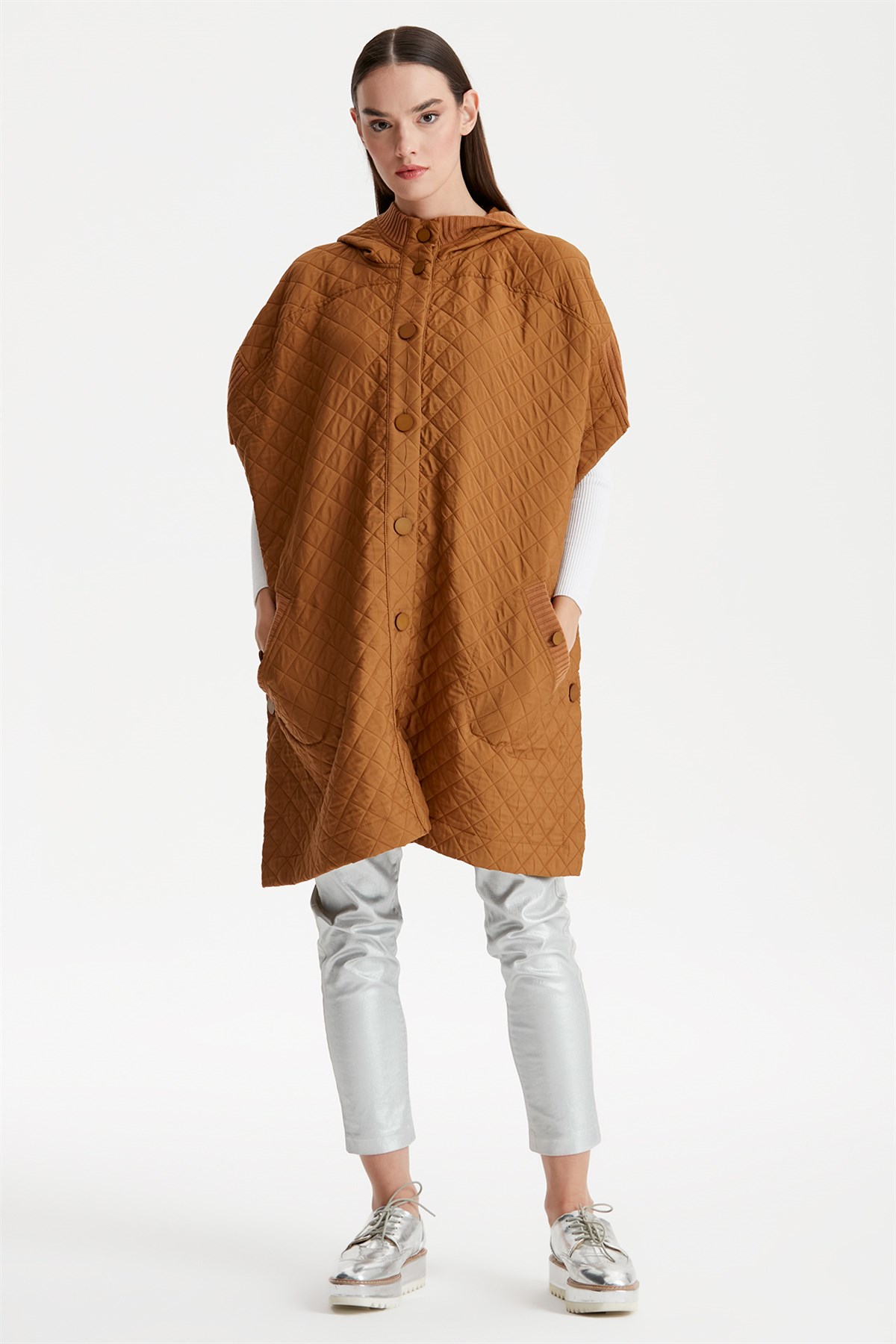 Kapüşonlu Kapitone Triko Desenli Panço TÜTÜN