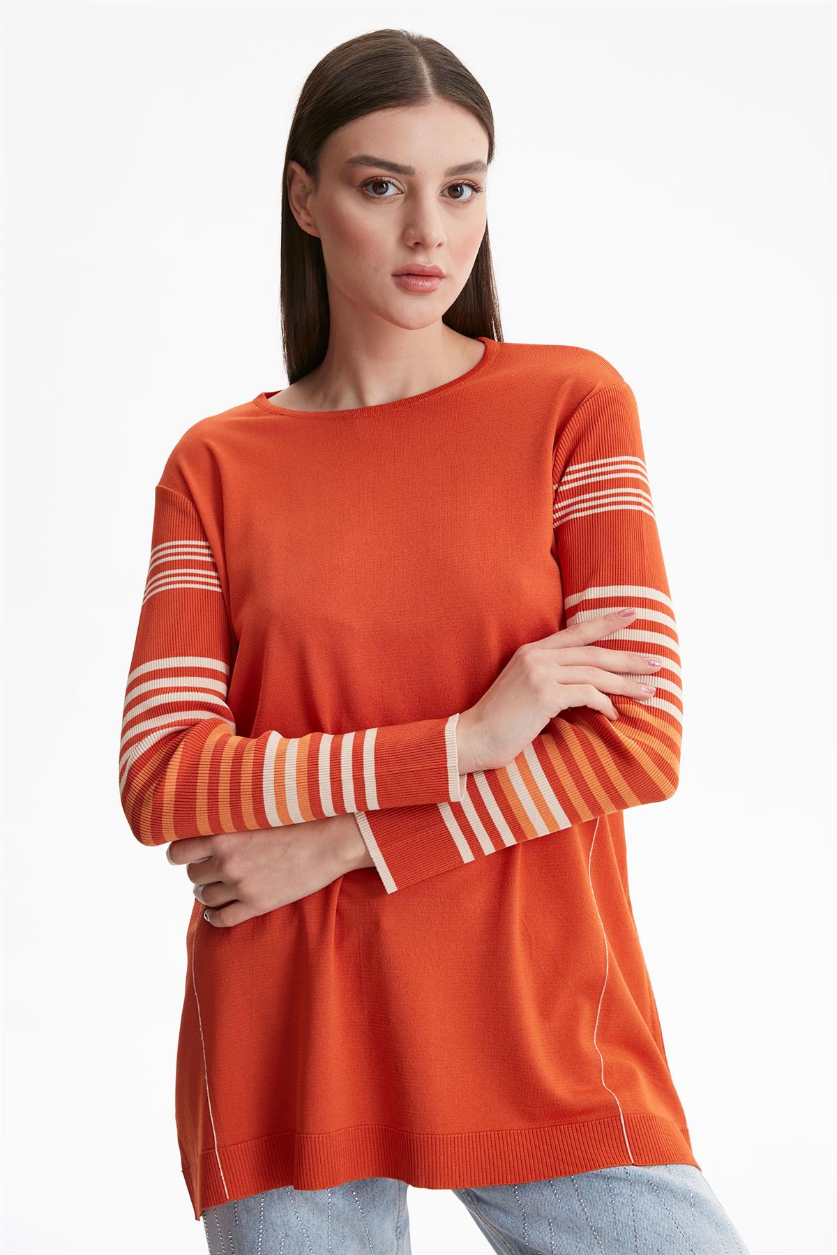 KOLLARI ÇİZGİLİ BASİC RAYON TRİKO TUNİK KİREMİT