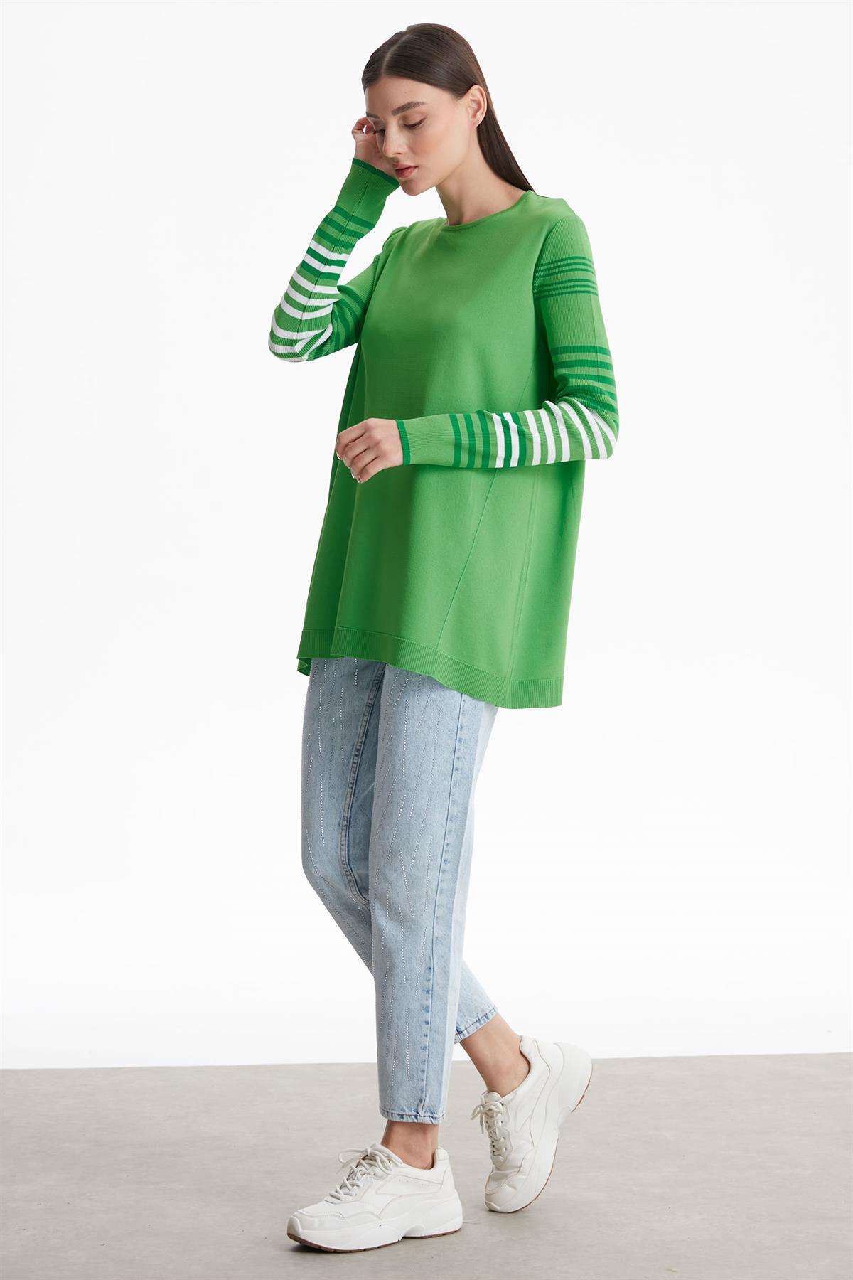 KOLLARI ÇİZGİLİ BASİC RAYON TRİKO TUNİK ELMA YEŞİLİ
