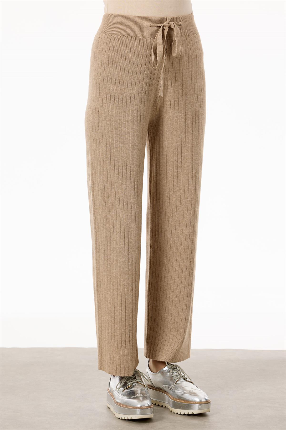 Kolları Taşlı 3lü Triko Takım BEJ