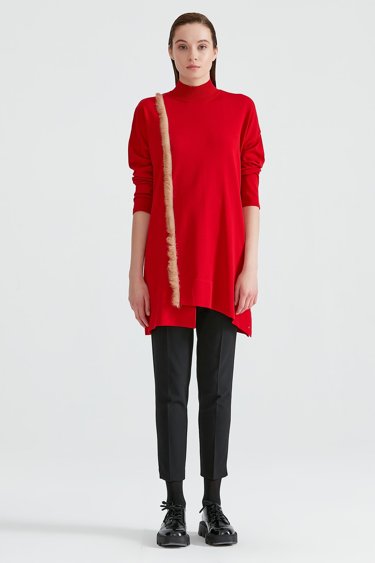 KÜRK DETAYLI TRİKO TUNİK KIRMIZI