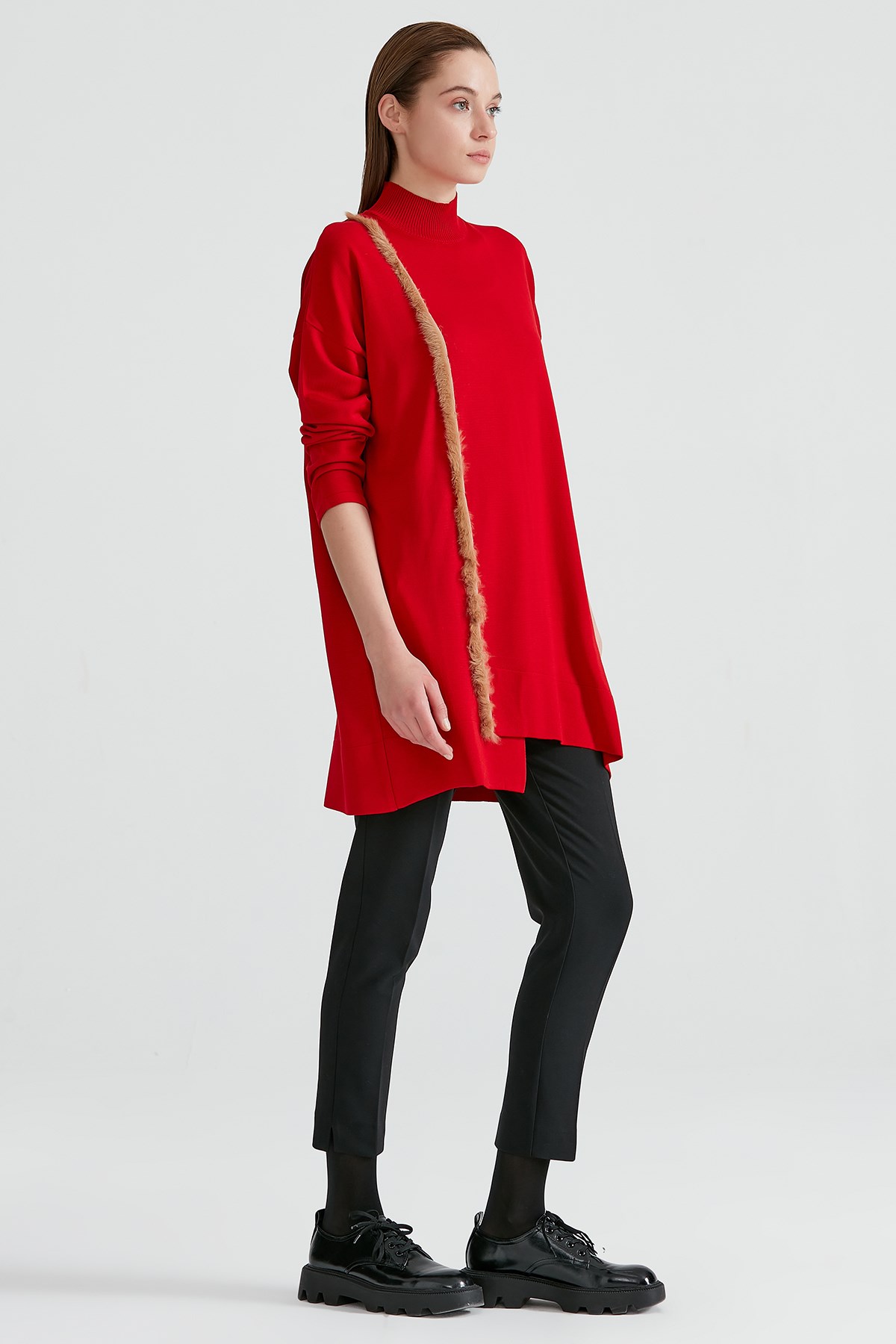 KÜRK DETAYLI TRİKO TUNİK KIRMIZI