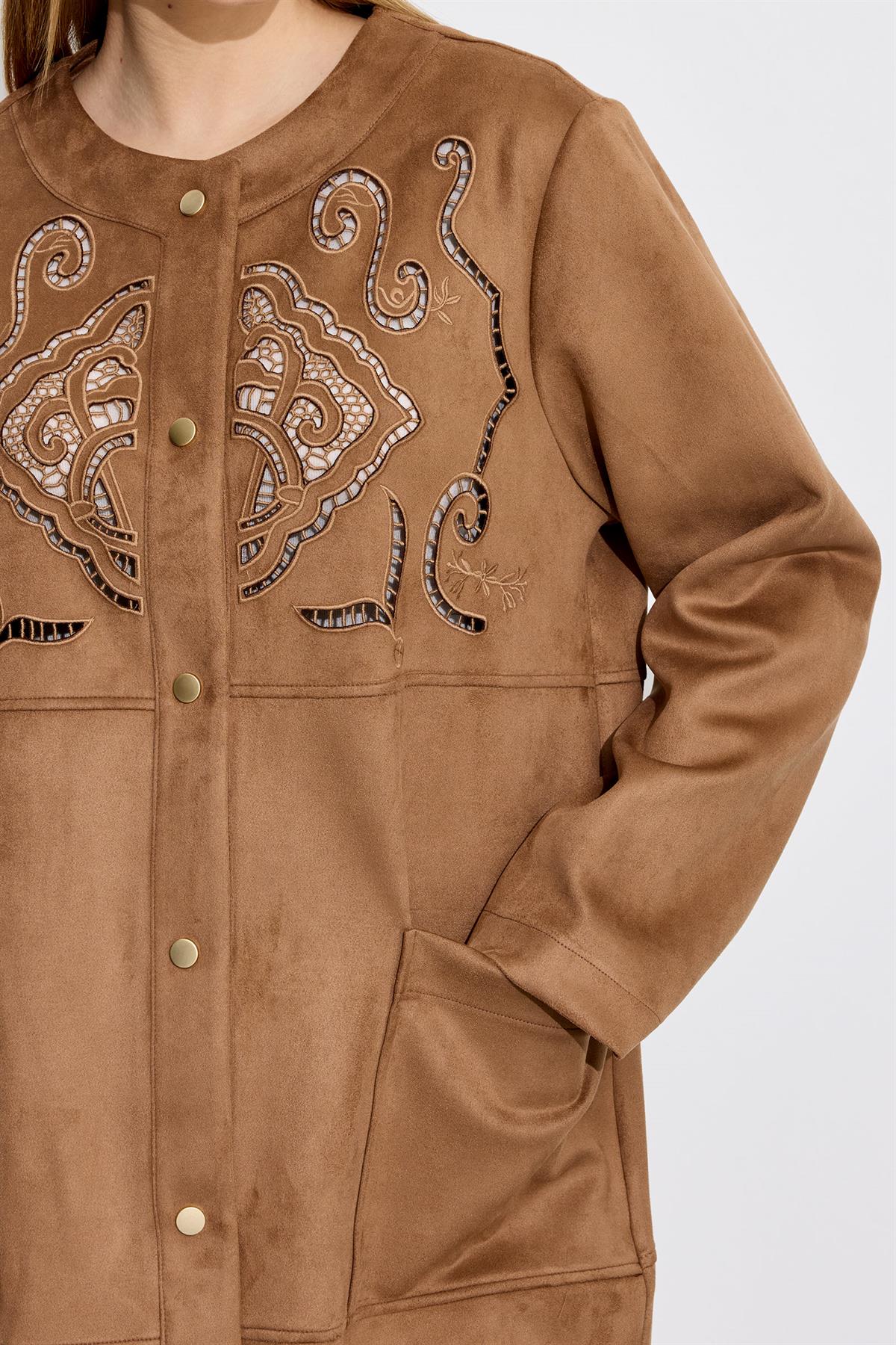 Nakış Detaylı Süet Kap CAMEL