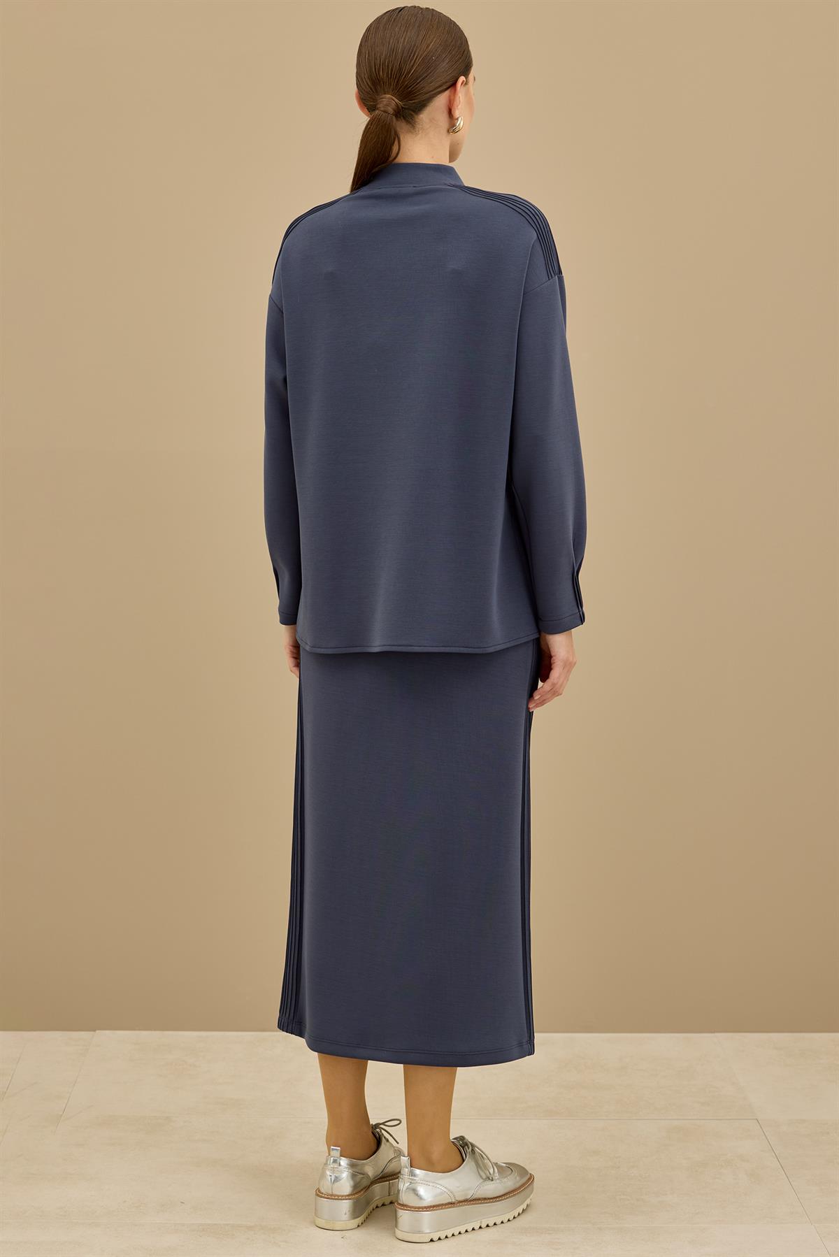 NERVÜR DETAYLI ETEKLİ TAKIM LACIVERT