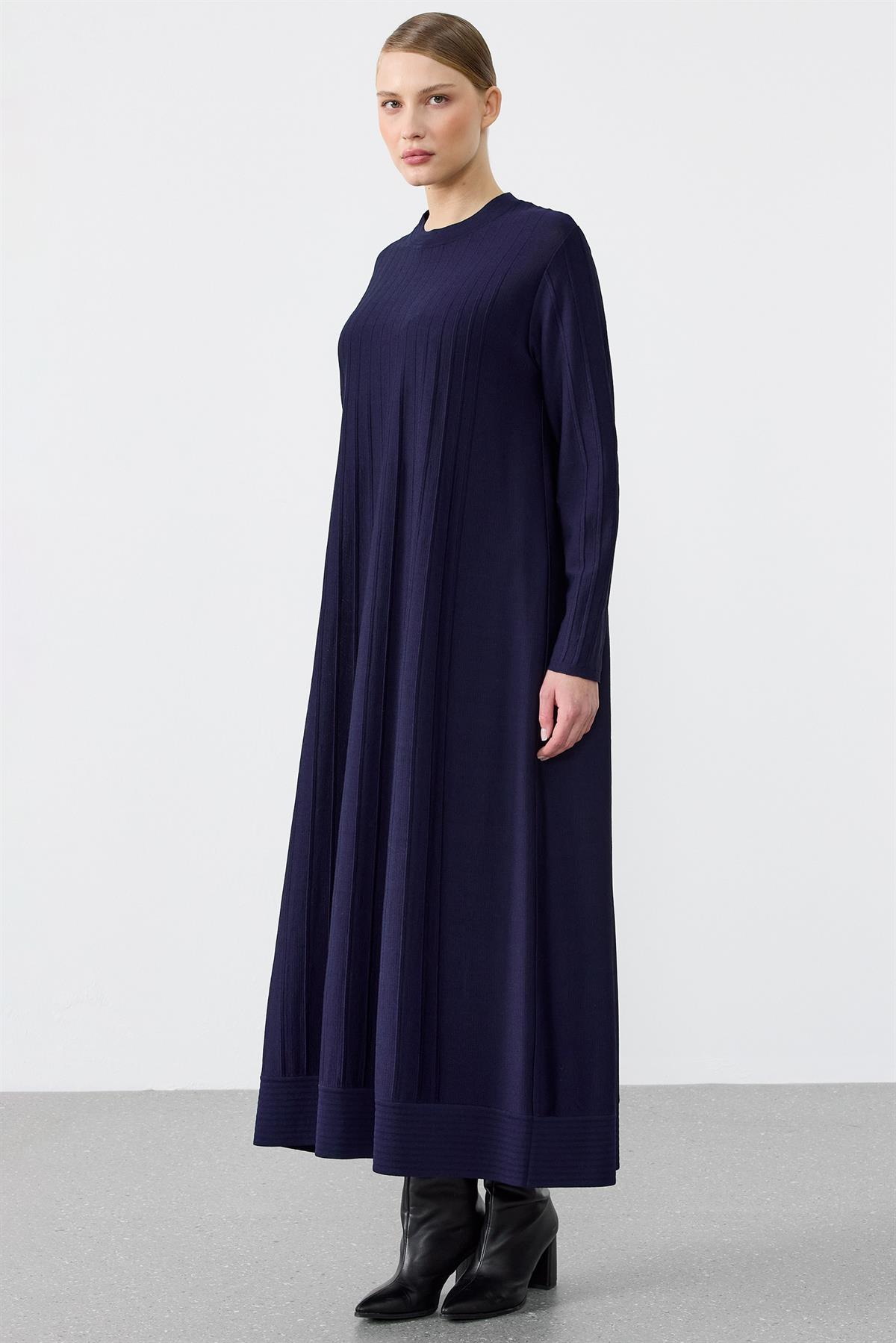 Nervür Detaylı Rayon Elbise LACİVERT