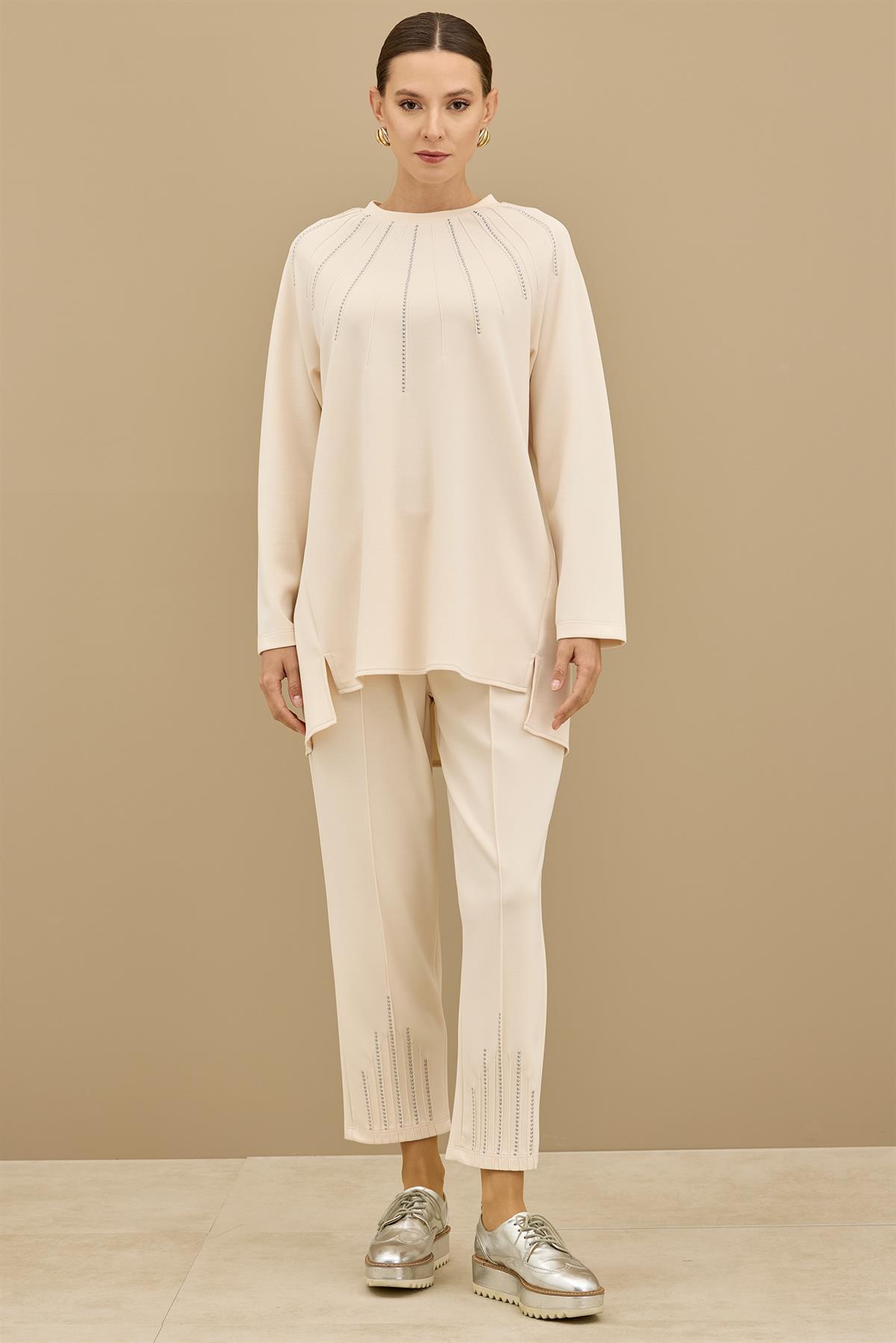 Nervürleri Metal Drop Süslemeli Takım BEJ