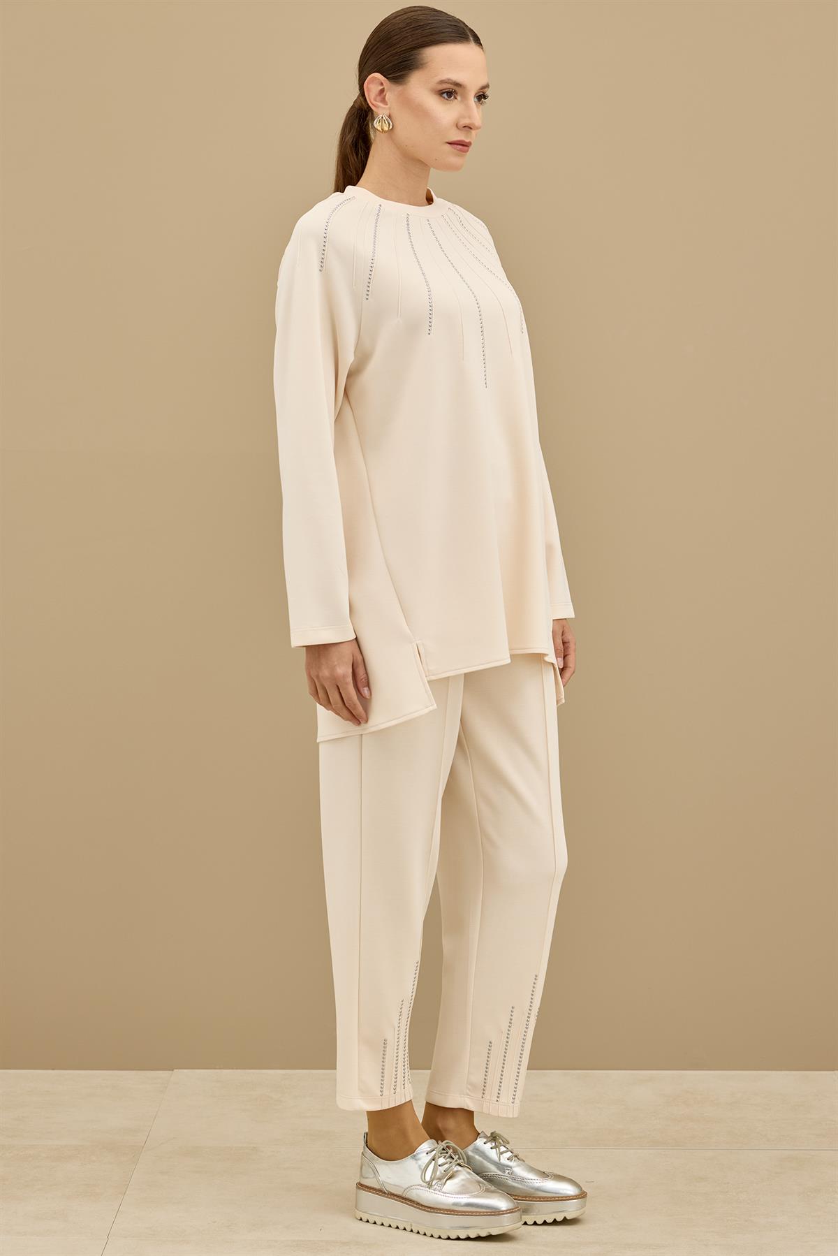 Nervürleri Metal Drop Süslemeli Takım BEJ