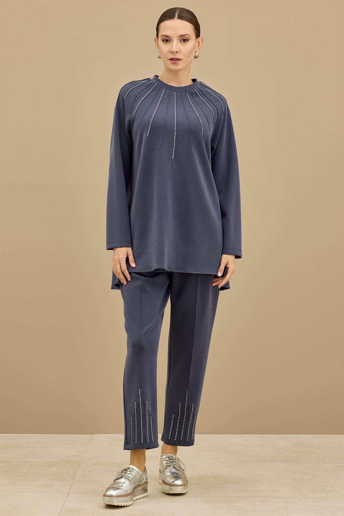 Nervürleri Metal Drop Süslemeli Takım LACIVERT