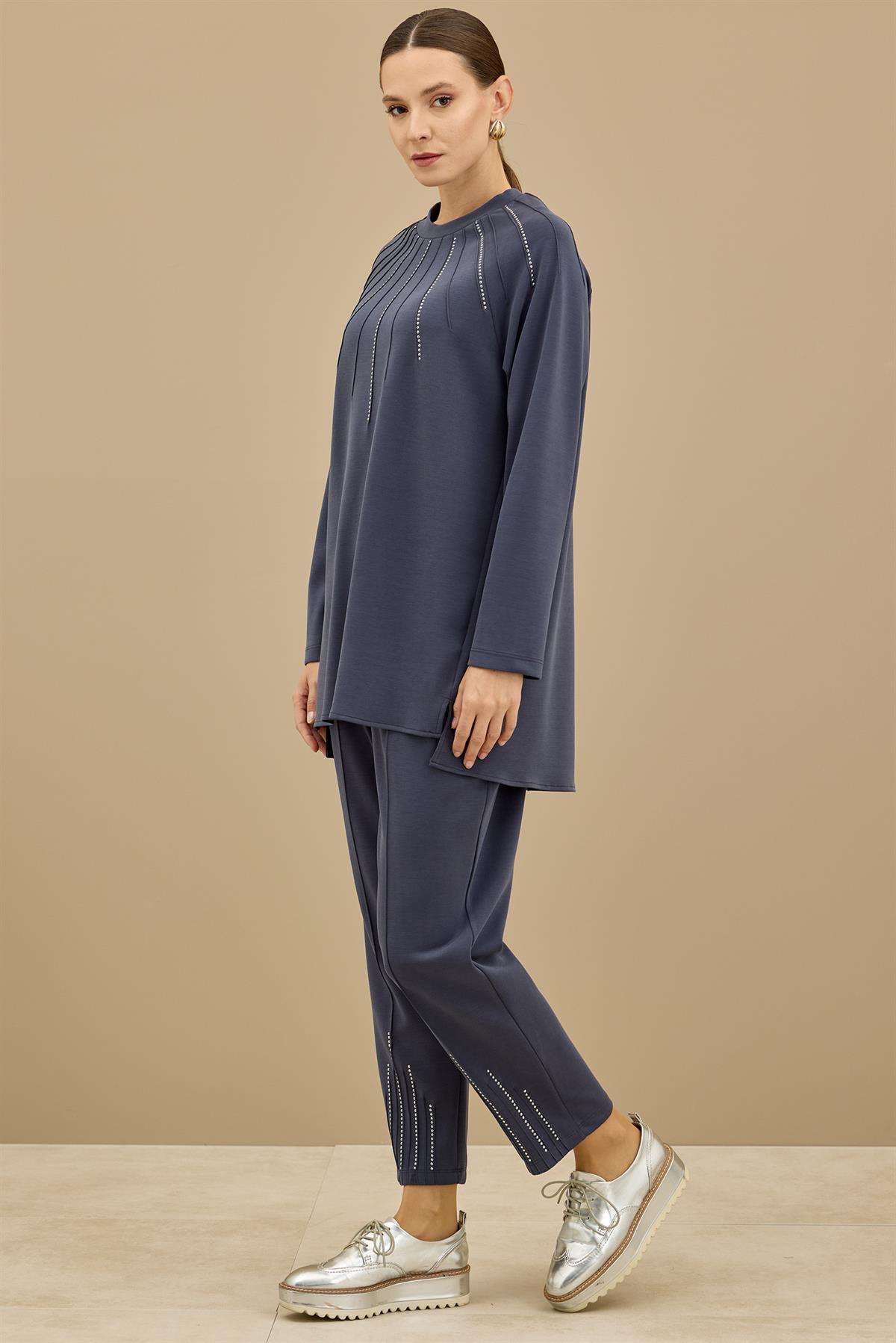 Nervürleri Metal Drop Süslemeli Takım LACIVERT