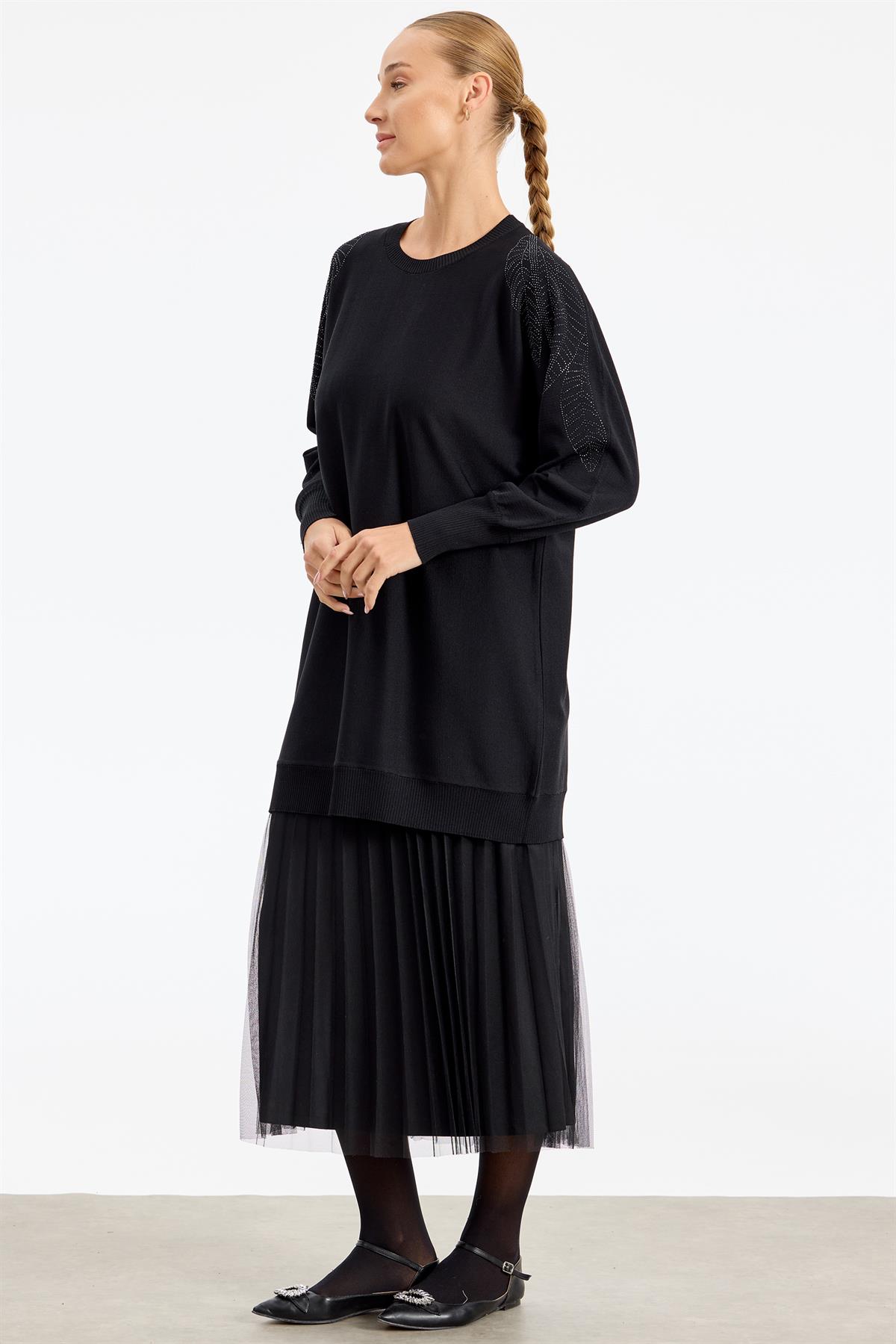 Omzu Yaprak Taş Baskılı Rayon Tunik SİYAH