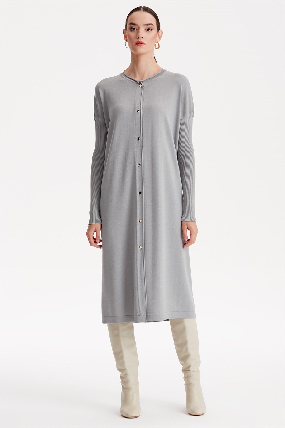 ÖNDEN DÜĞMELİ RAYON HIRKA GRİ