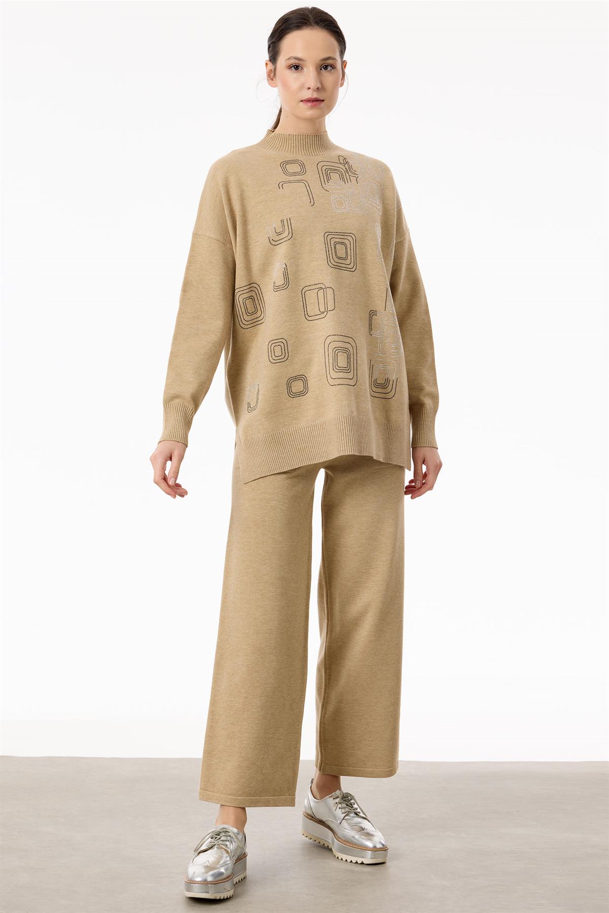 Önü Geometrik Payetli Pantolonlu Triko Takım HAKİ