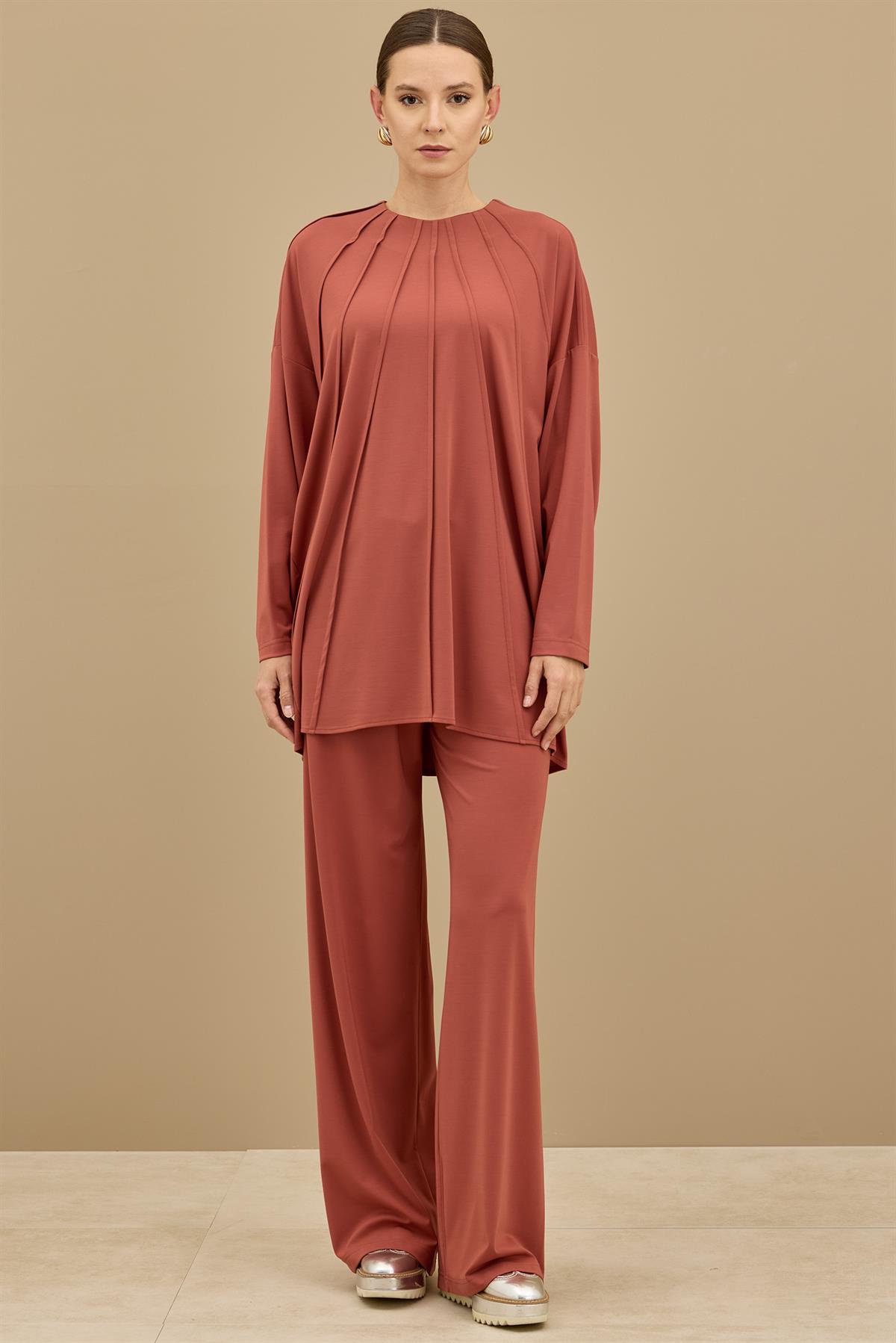 Önü Komple Nervürlü Yanı Dikişsiz Pantolon Takım KİREMİT