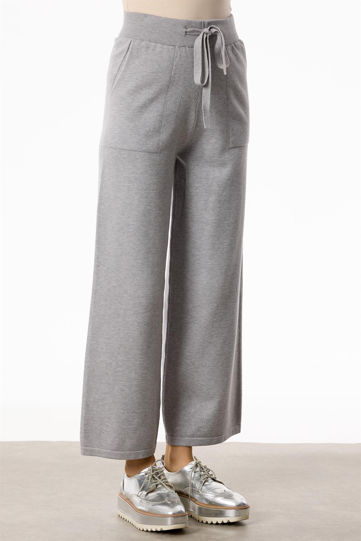 Önü Payet Detaylı Pantolonlu Triko Takım GRİ