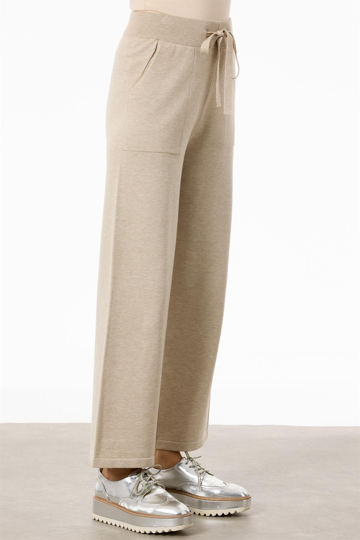 Önü Payet Detaylı Pantolonlu Triko Takım BEJ