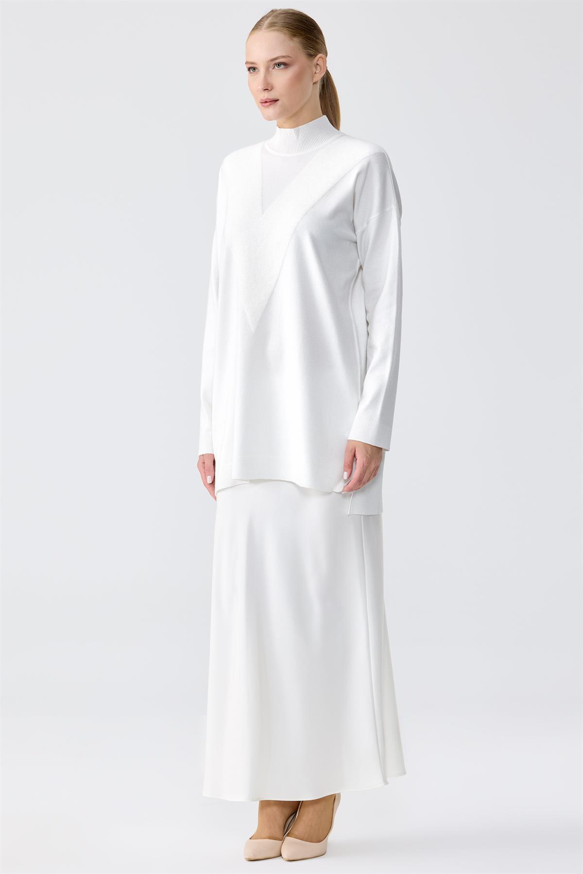 ÖNÜ V MİNK DETAYLI TRİKO TUNİK EKRU