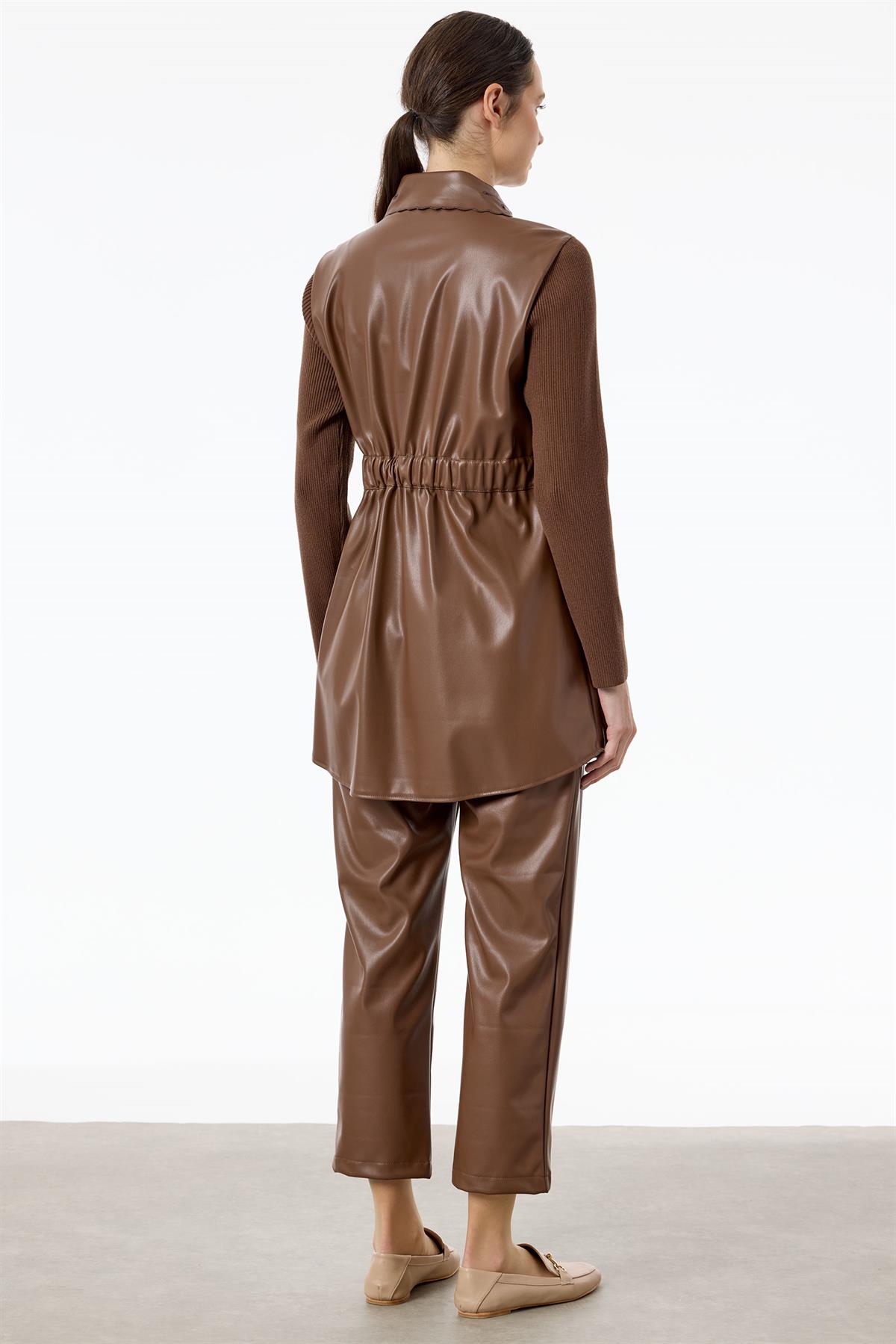 Paça Ve Yakası Nakışlı Deri Takım KAHVE