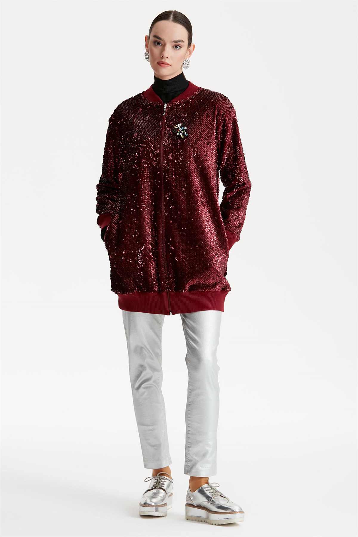 RİBANA DETAYLI PULLU BOMBER CEKET BORDO