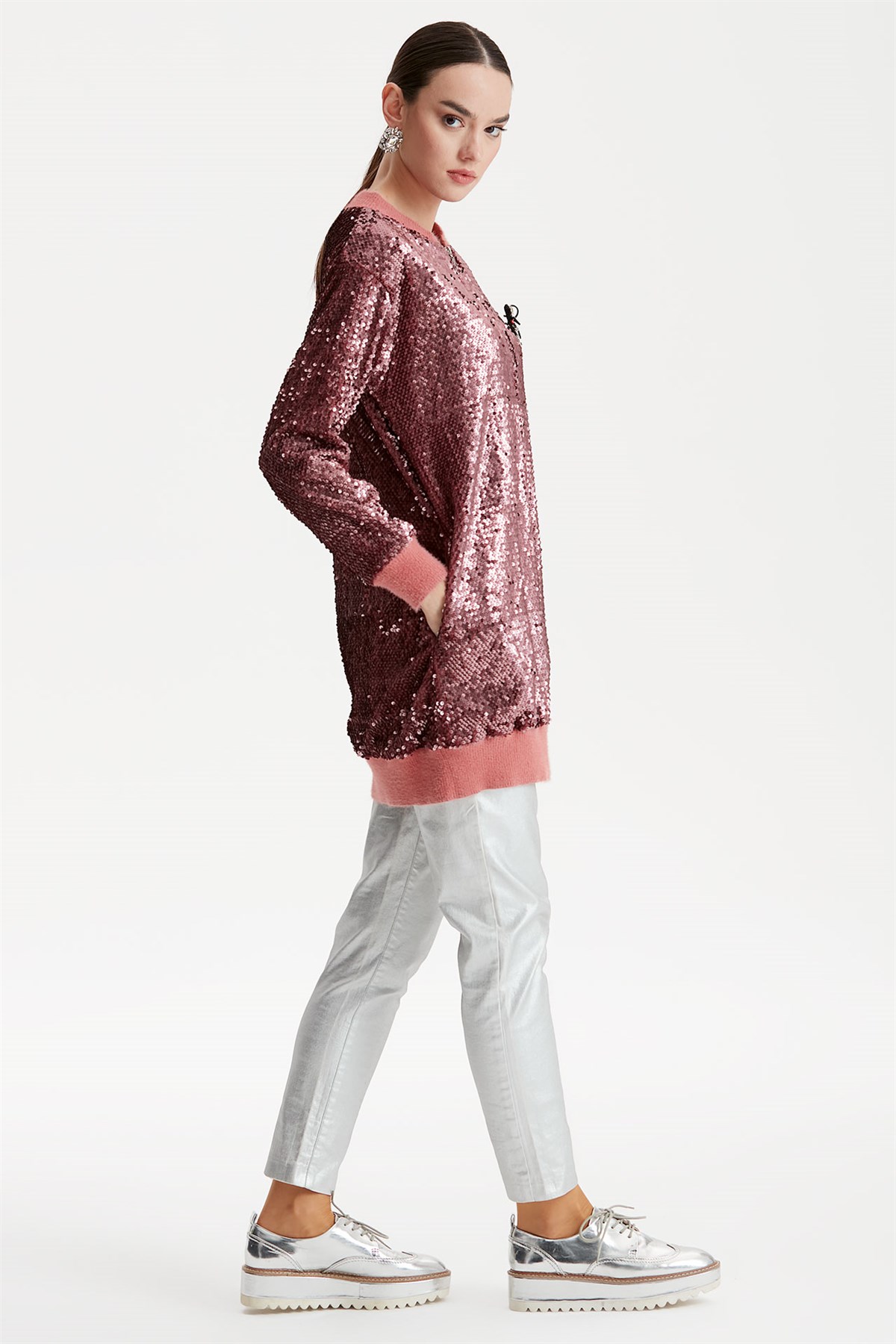 RİBANA DETAYLI PULLU BOMBER CEKET PUDRA