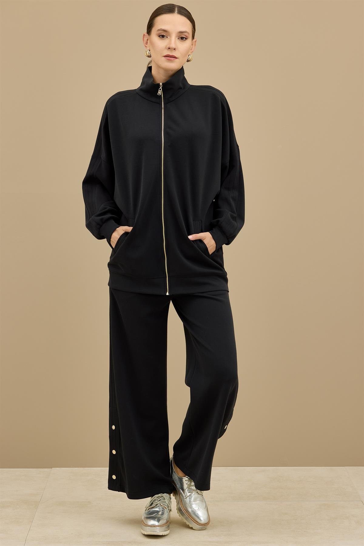 Spor Dikiş Detaylı Paçaları Çıtçıtlı Takım SİYAH