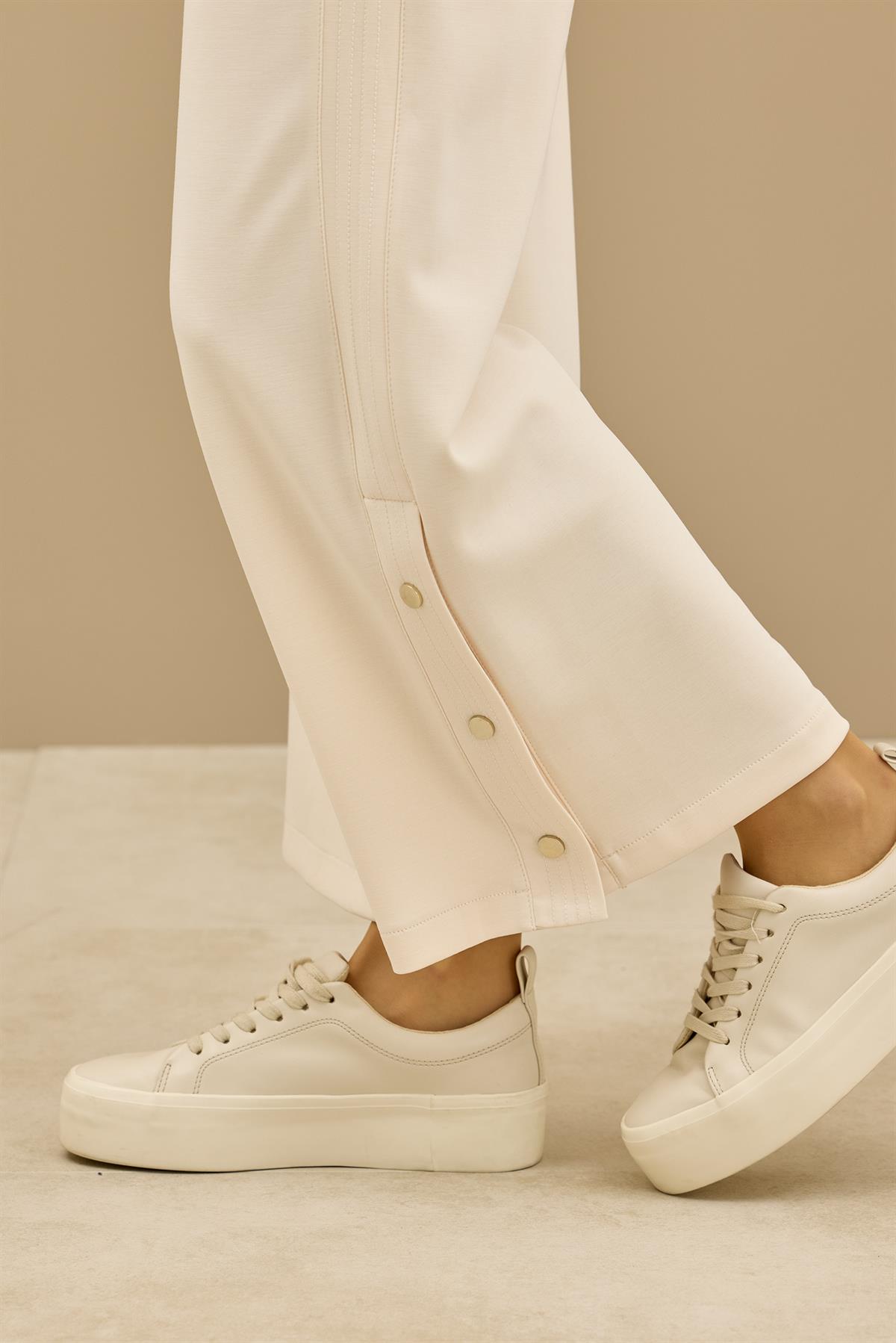 Spor Dikiş Detaylı Paçaları Çıtçıtlı Takım BEJ